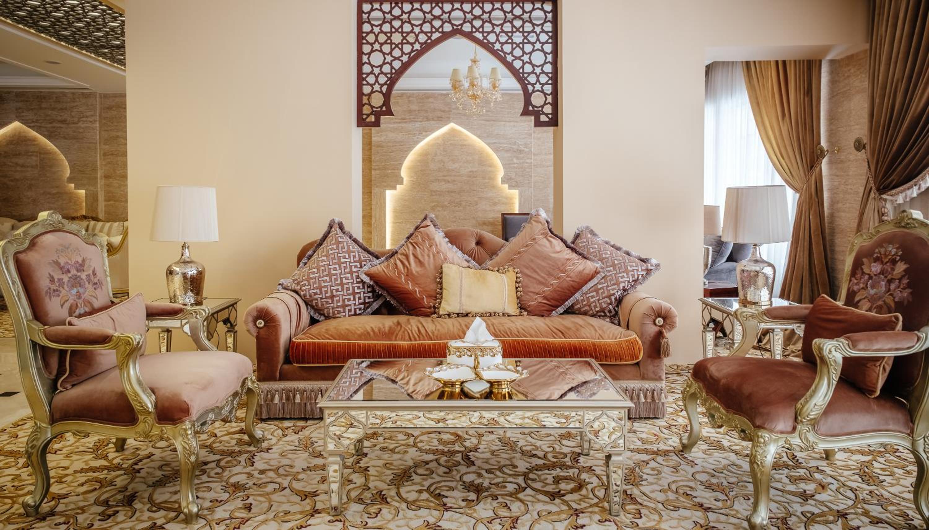 Crystal Plaza Al Majaz Hotel - Image 2