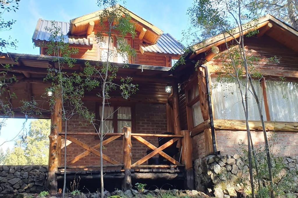 Cabaña Ciprés entre Bosques y Arroyo