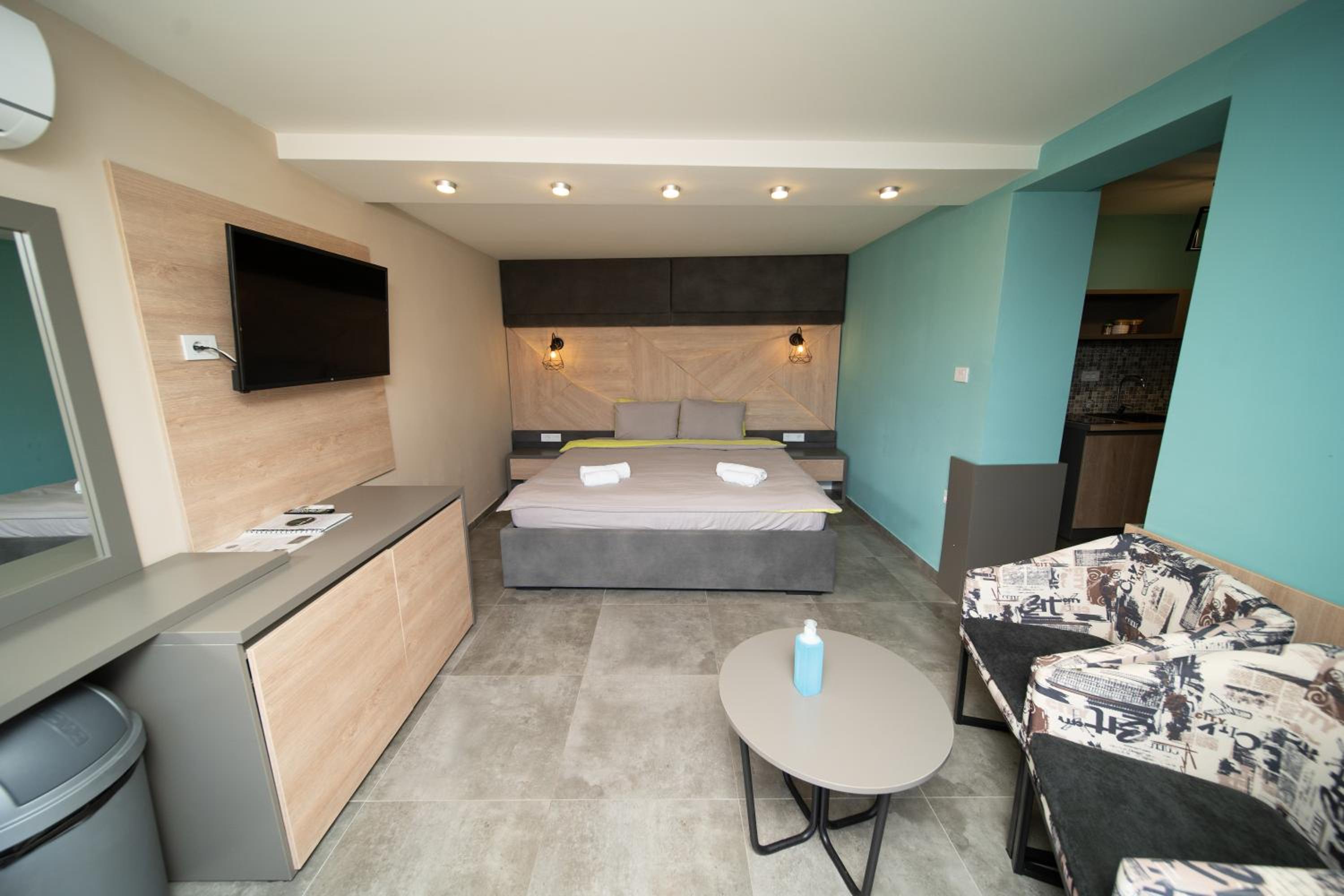 Darija Apartments - City Square view 4