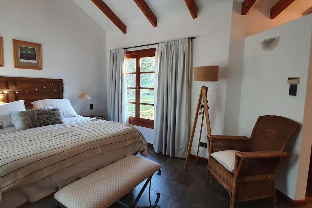Casa privada amplia y tranquila, rodeada de naturaleza.
