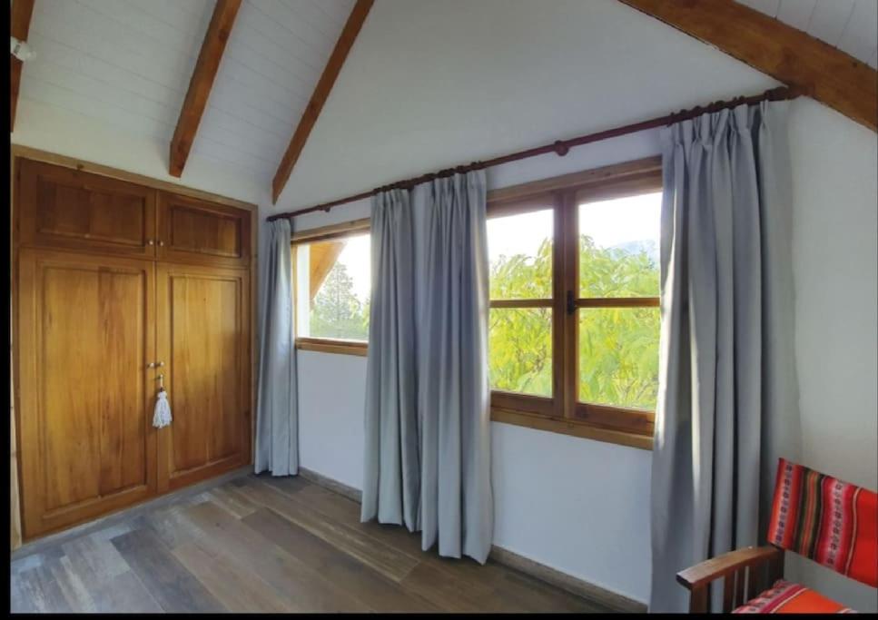 Casa privada amplia y tranquila, rodeada de naturaleza.
