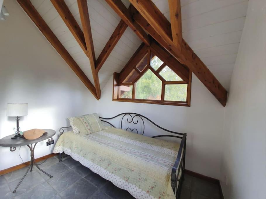 Casa privada amplia y tranquila, rodeada de naturaleza.