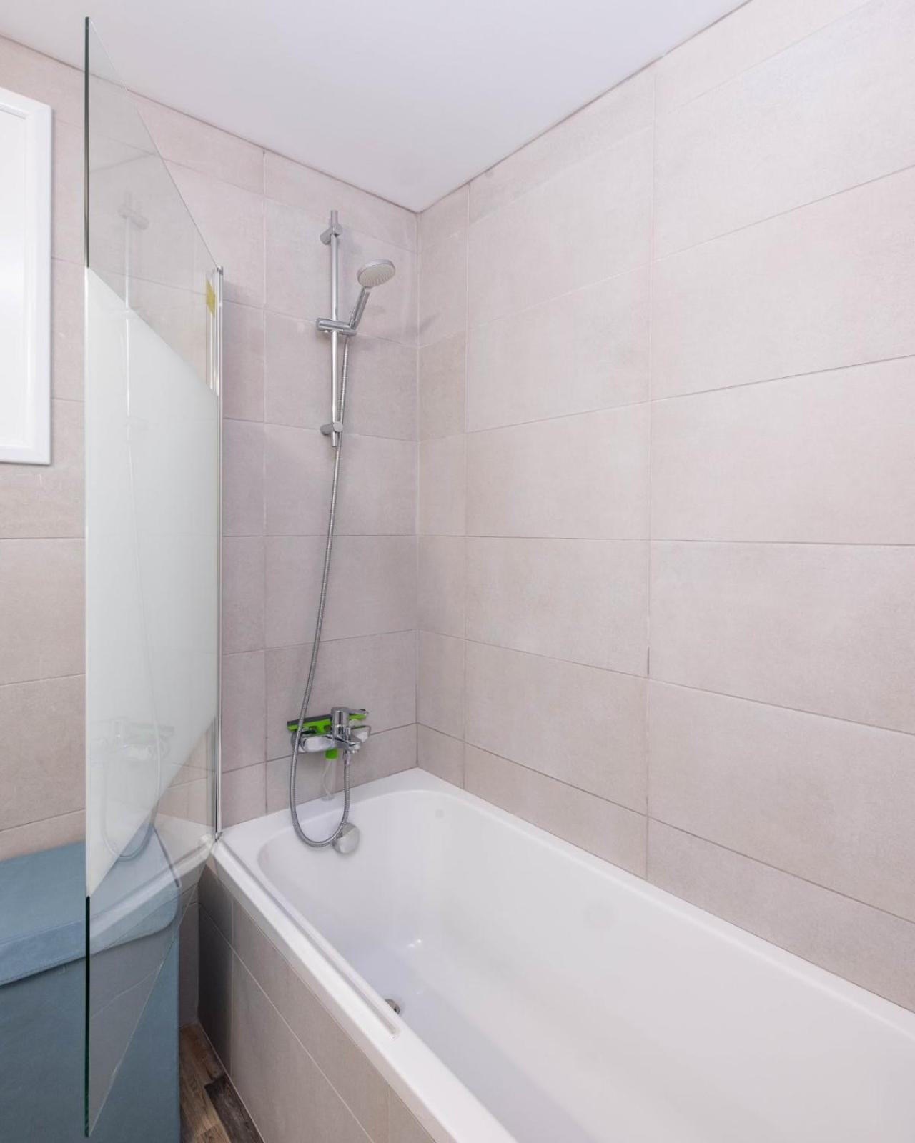 Happy Stay Apartment - Halefka Court view 5