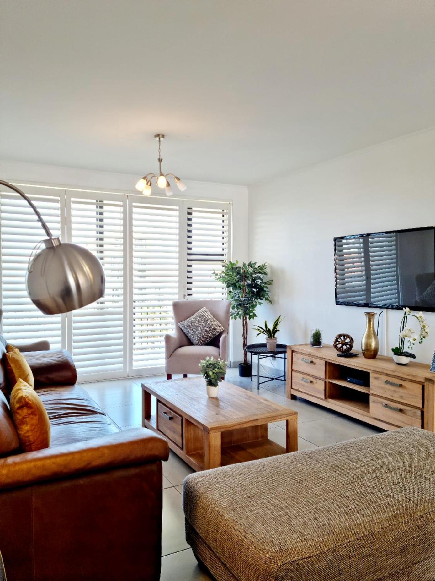 Island Club by Smart City Stays view 3