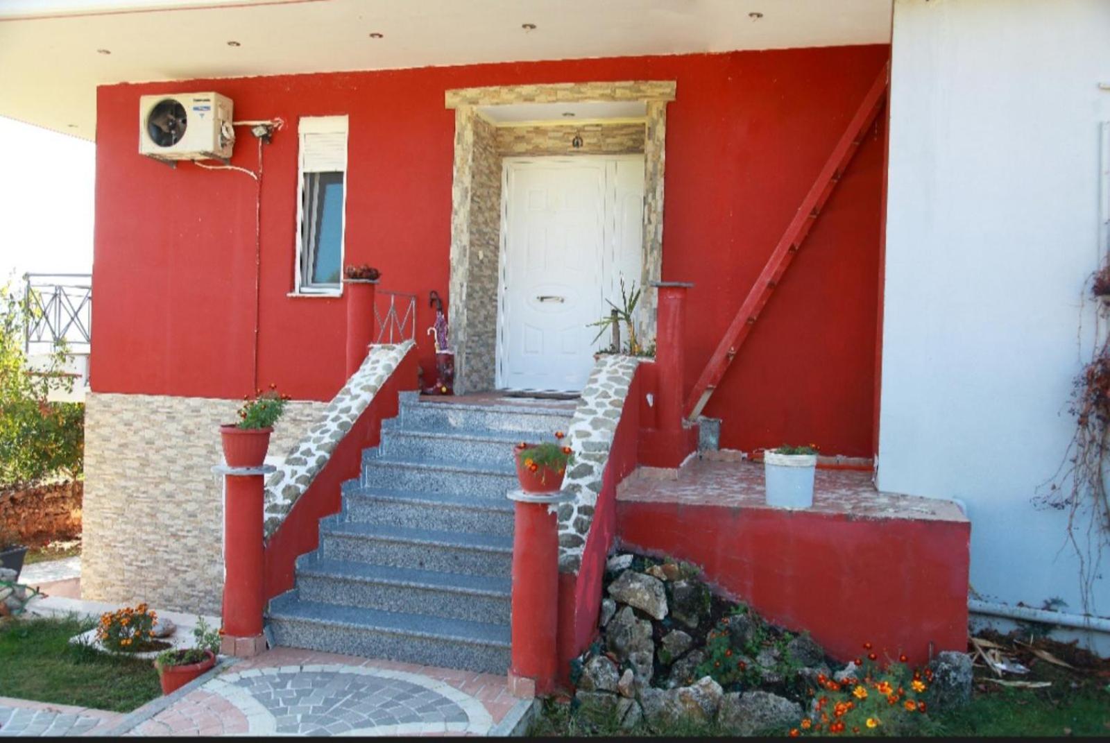 Kosmira Big House view 3