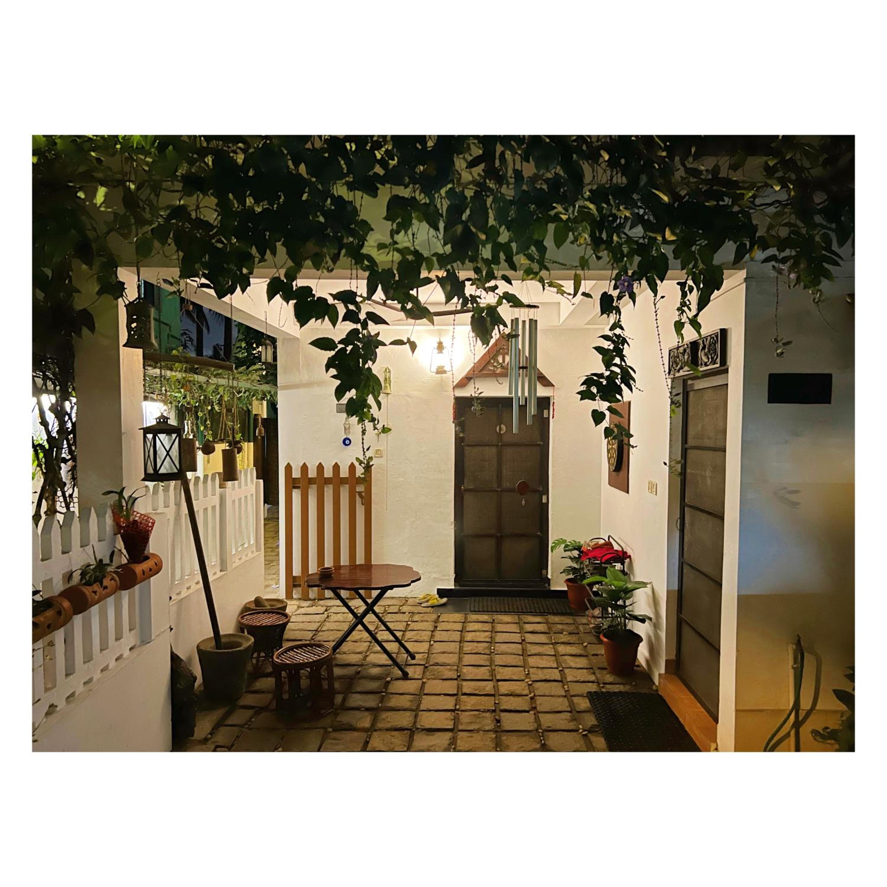 Reds Residency - Homestay