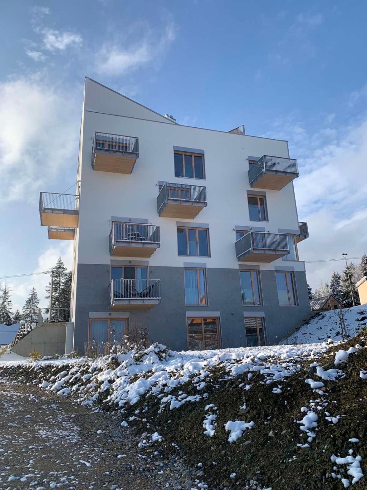 Apartman X12, Hillside view 5