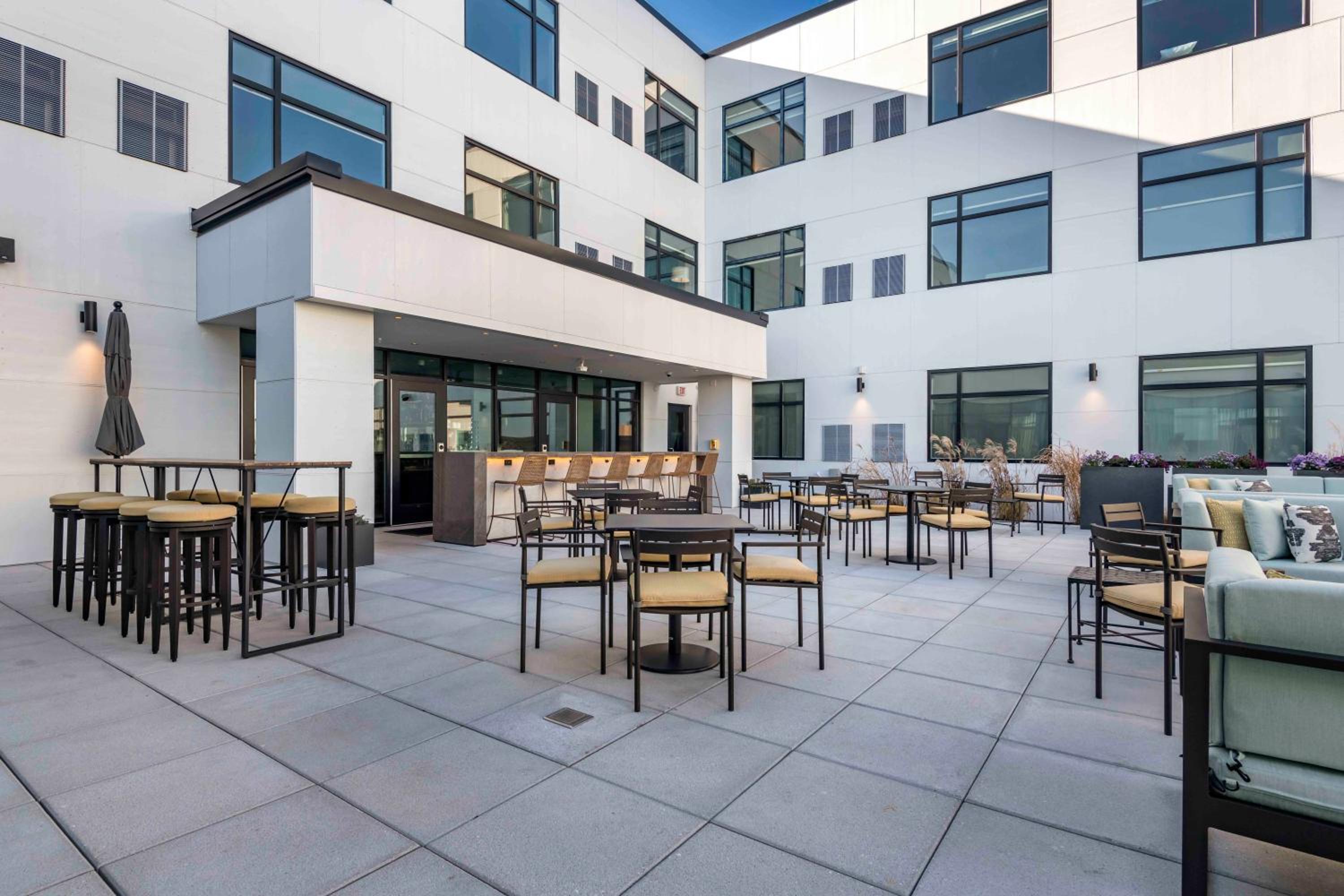 Portland Vacations - Cambria Hotel Portland Downtown Old Port - Property Image 103