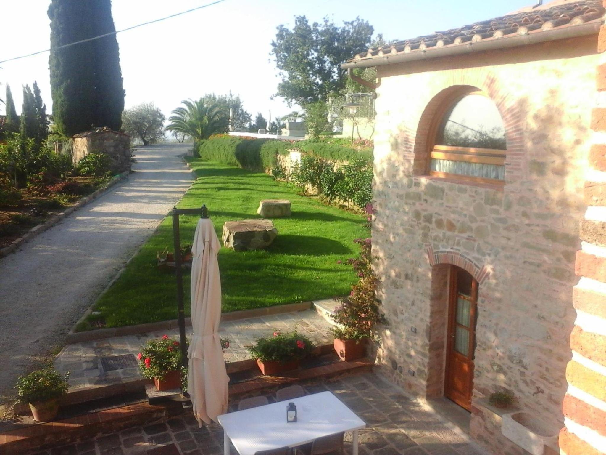 Photo 18