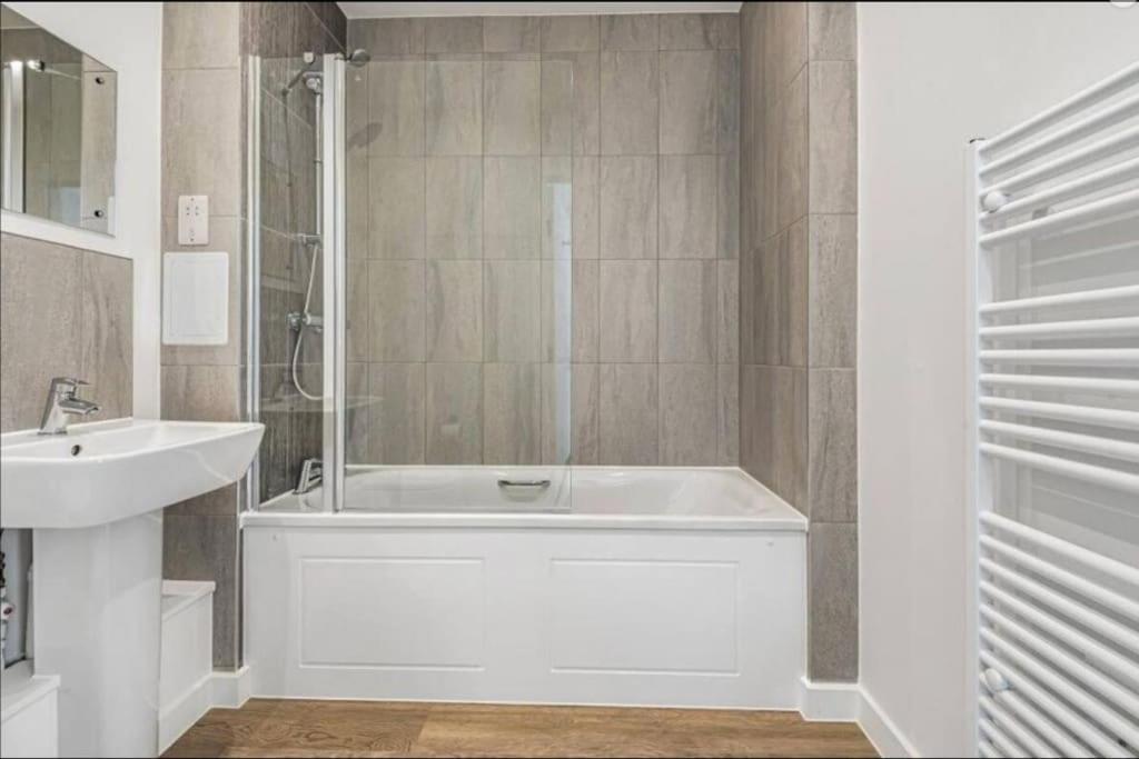 2BedRooms Flat with Free Parking