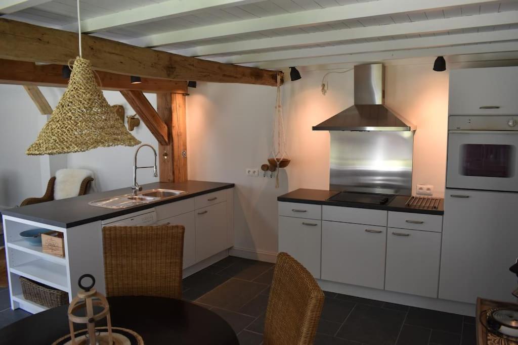Cosy Cott, een verborgen logeerplek in het landelijke Poeke.
