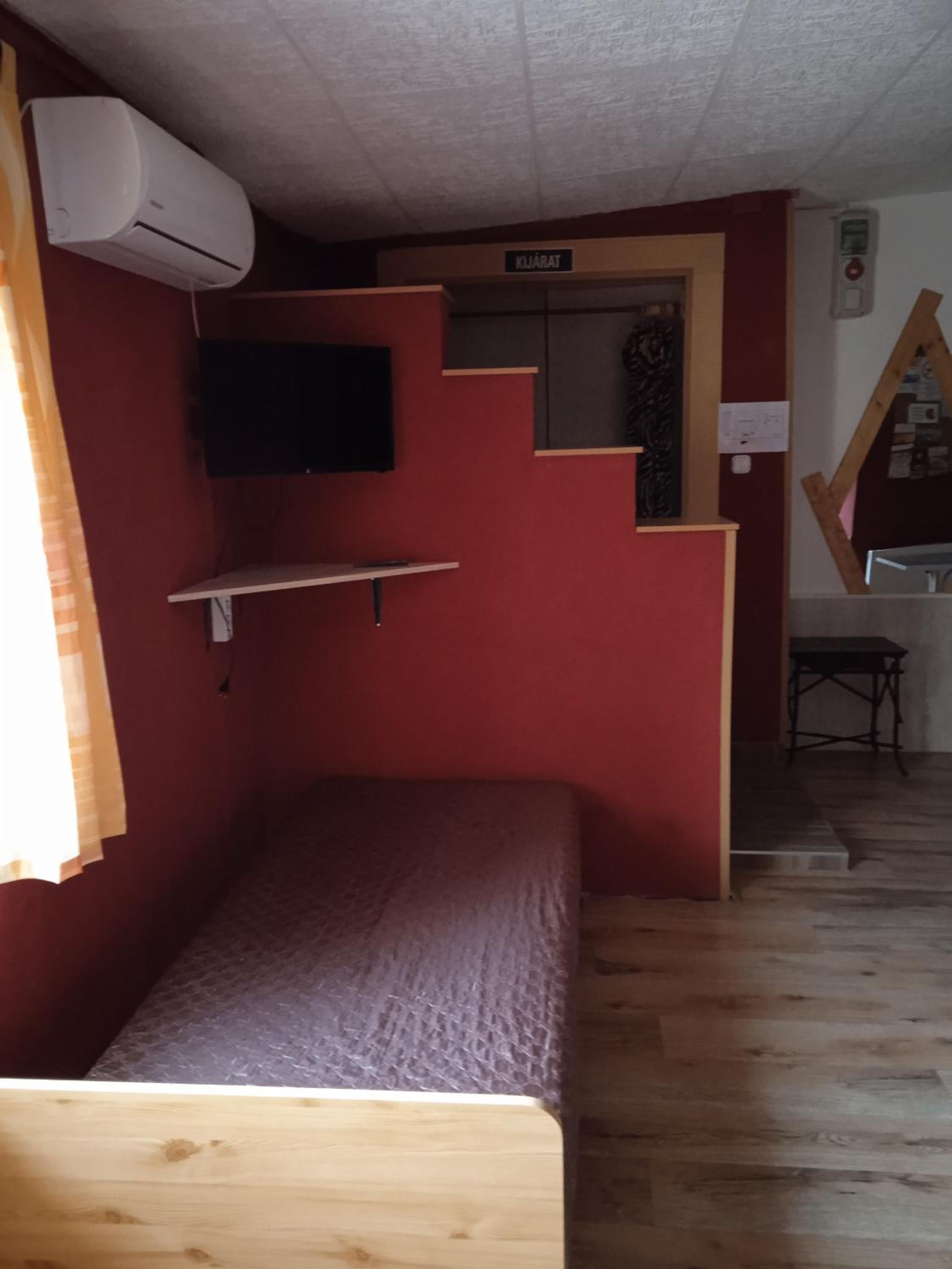 Photo 38