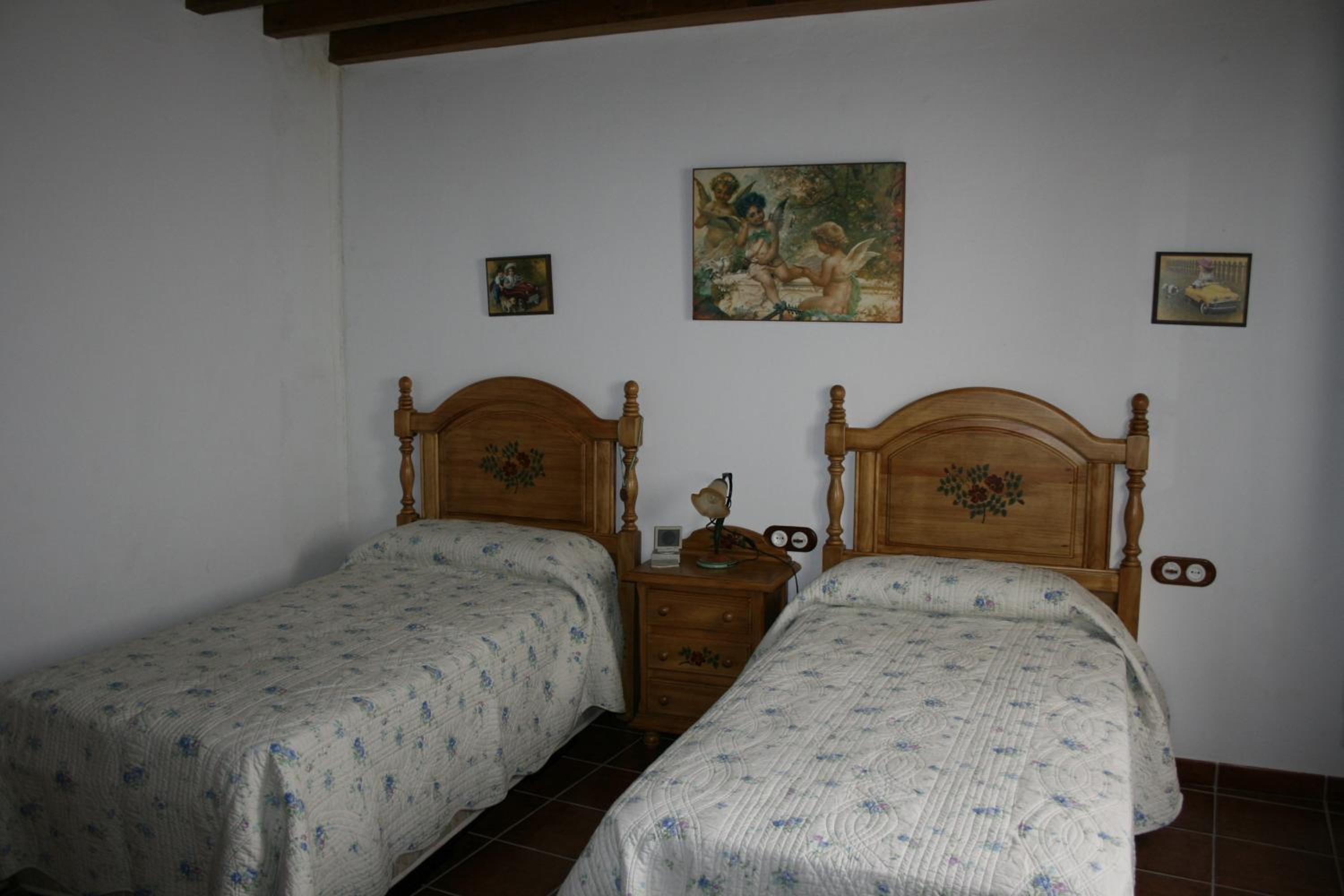 Casa Lentegí view 2