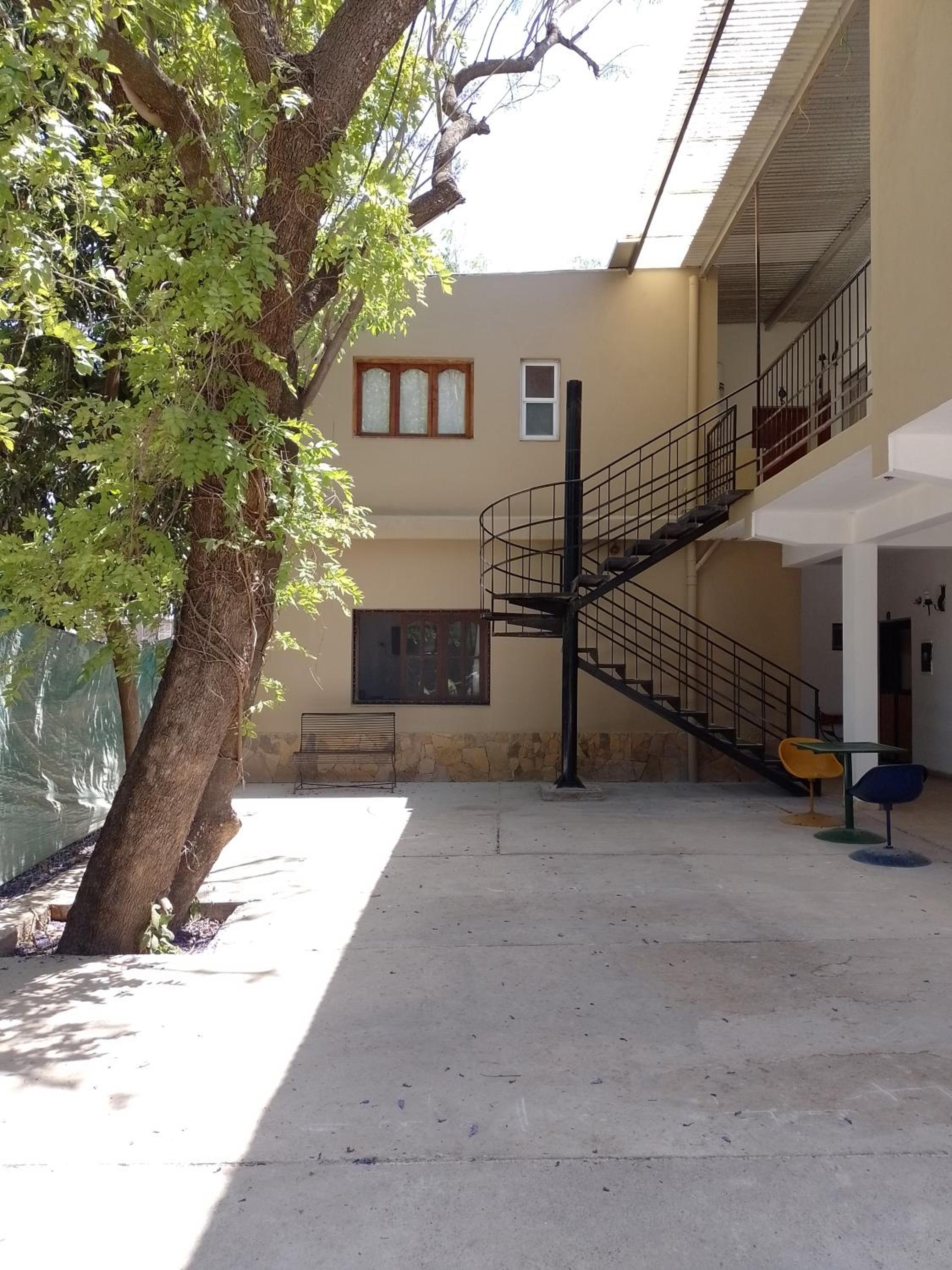 Hostal Los Faroles Chicoana