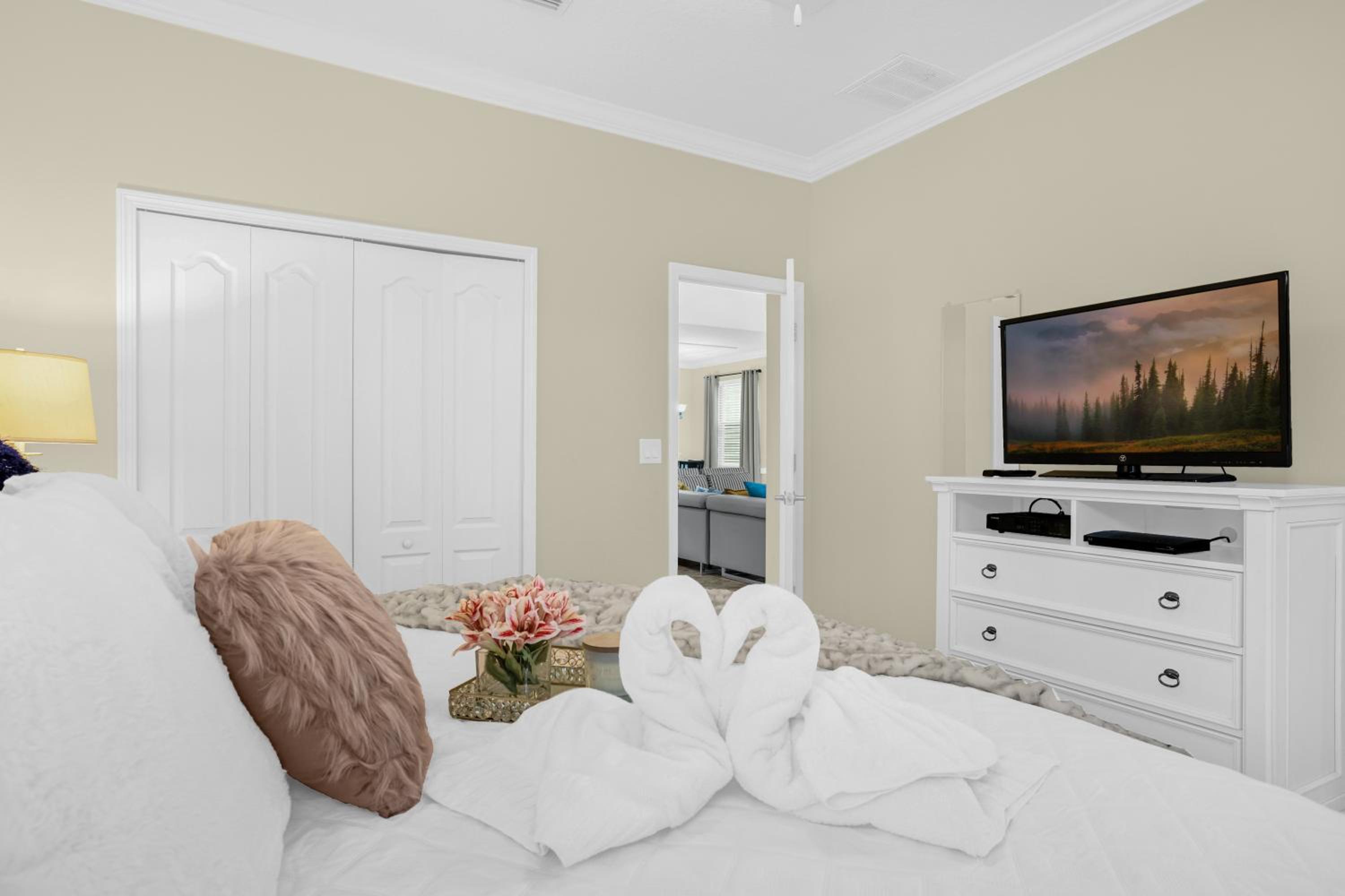 Fun Family Villa Pool BBQ Near Disney World 5BR