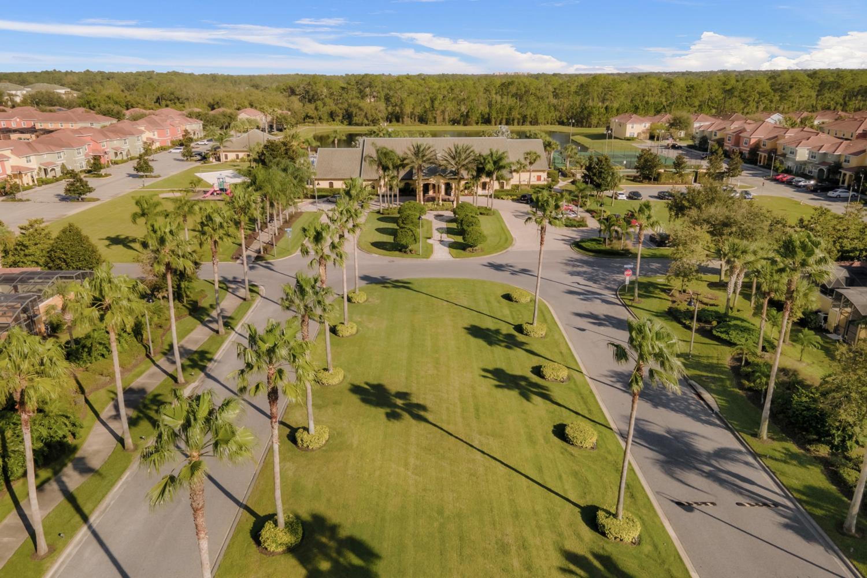 Fun Family Villa Pool BBQ Near Disney World 5BR