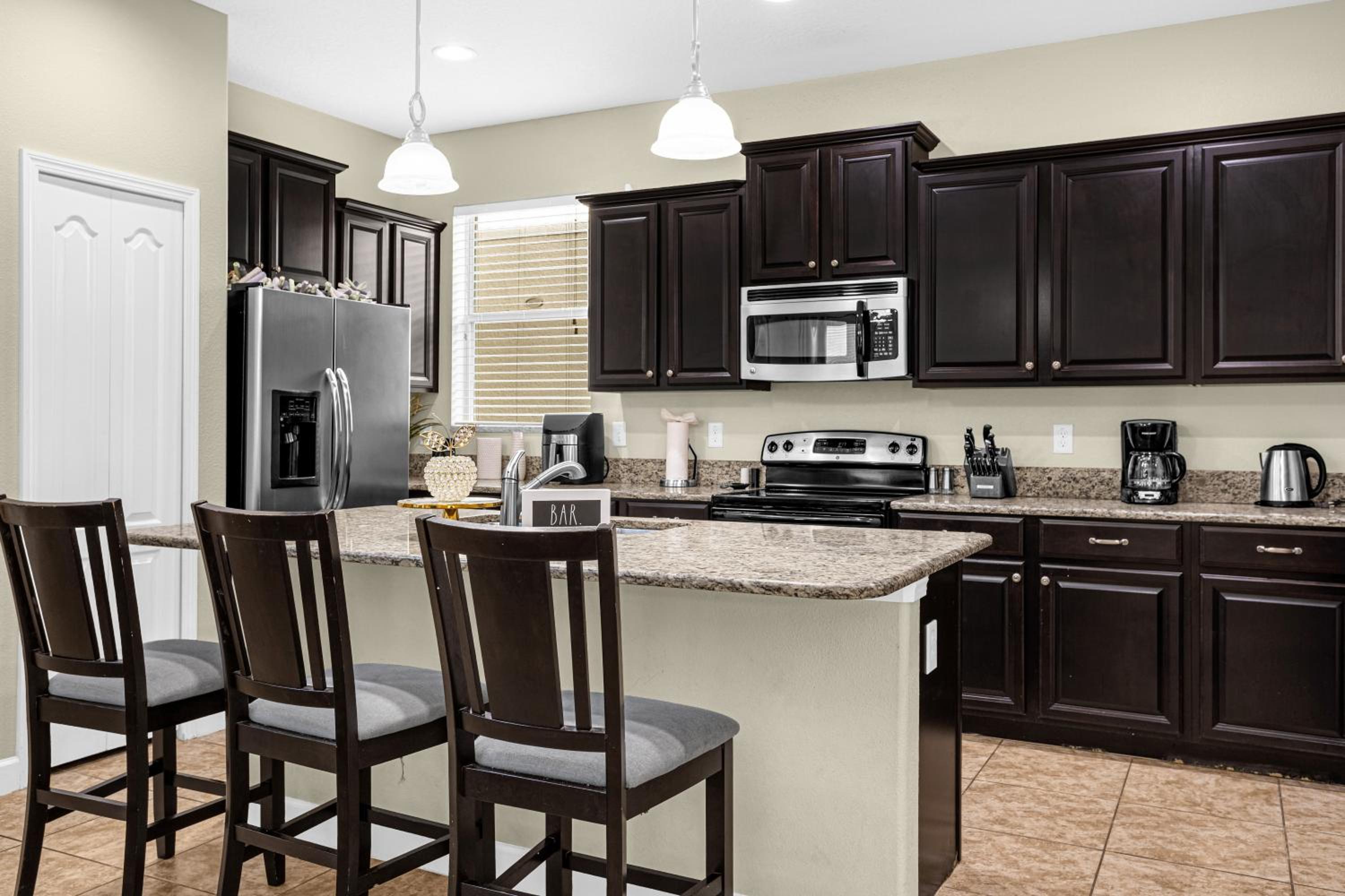 Fun Family Villa Pool BBQ Near Disney World 5BR