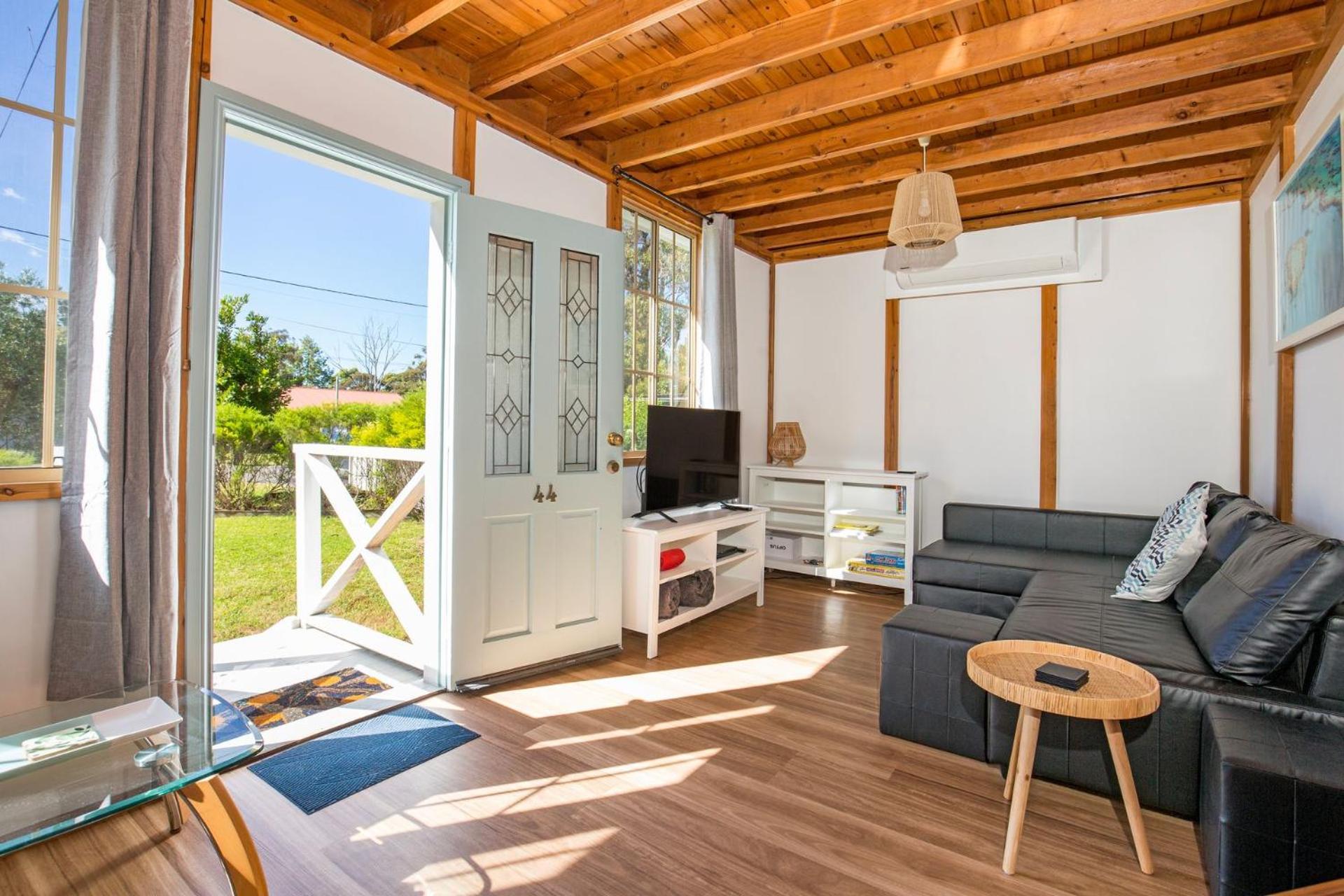 Callala Cottage 4 Mins Walk to Beach