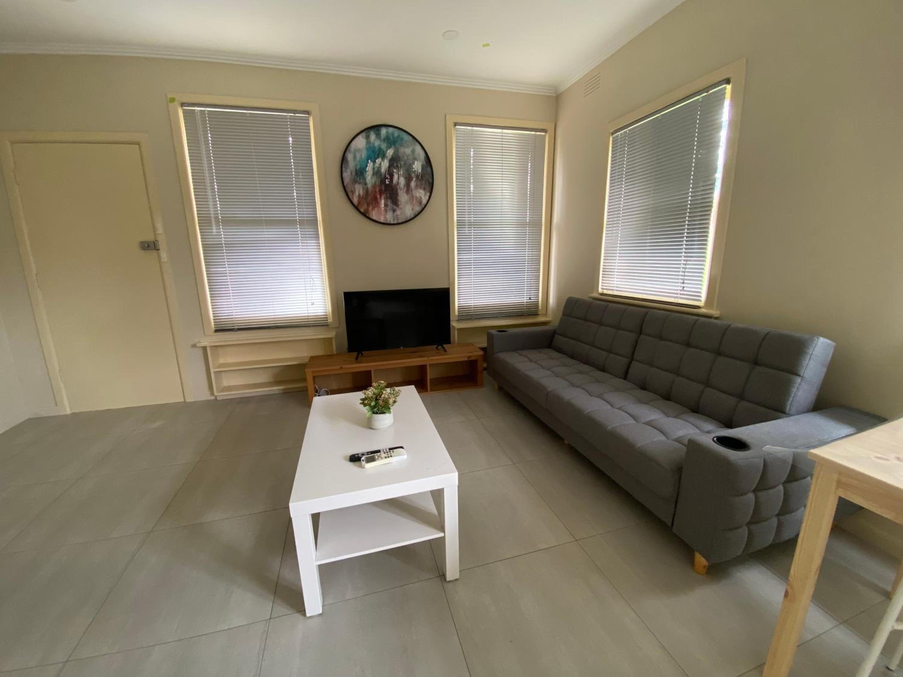 Mitcham Station Home Stay