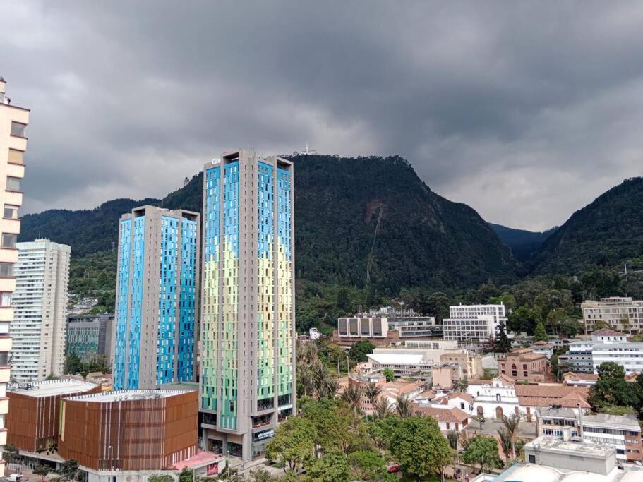 Loft en centro Bogotá, vista a Monserrate, Estudio y wifi
