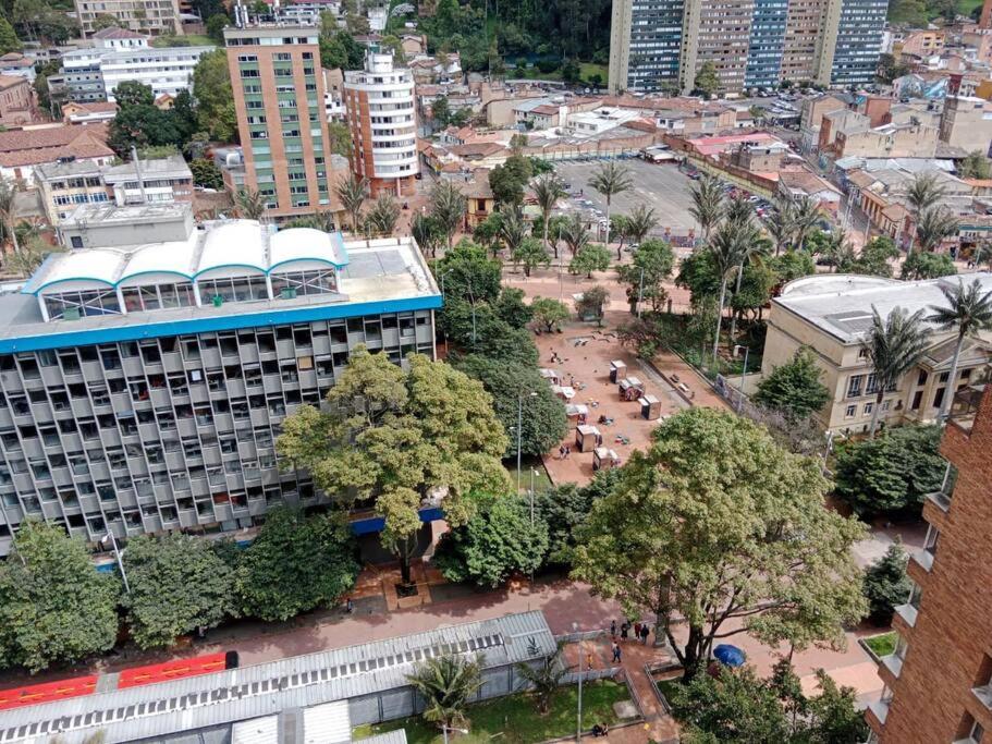 Loft en centro Bogotá, vista a Monserrate, Estudio y wifi