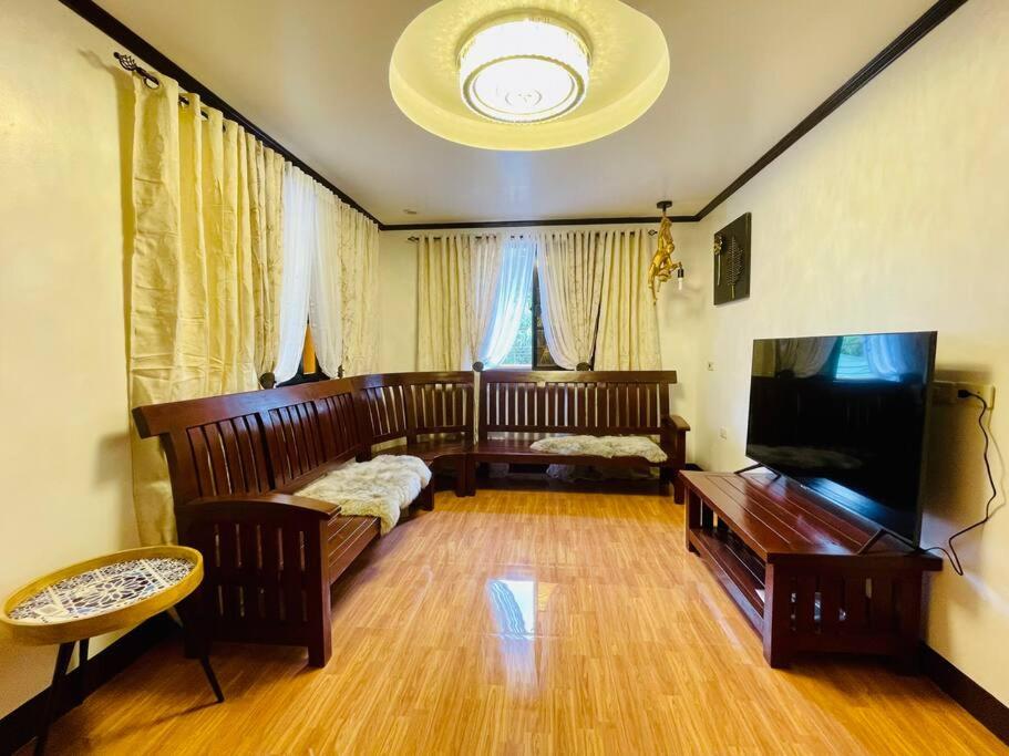 La Famille Guesthouse Pundaquit Mountain view and walking distance to beach view 2