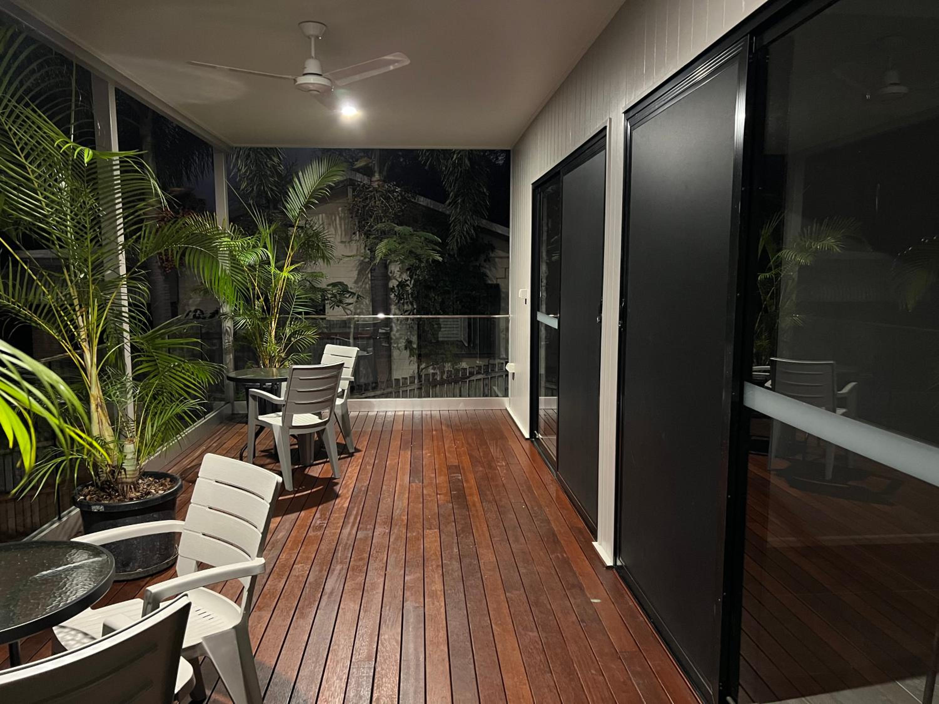 The Orchid Suite - 2 Bed 1 Bath Apartment in Cooktown