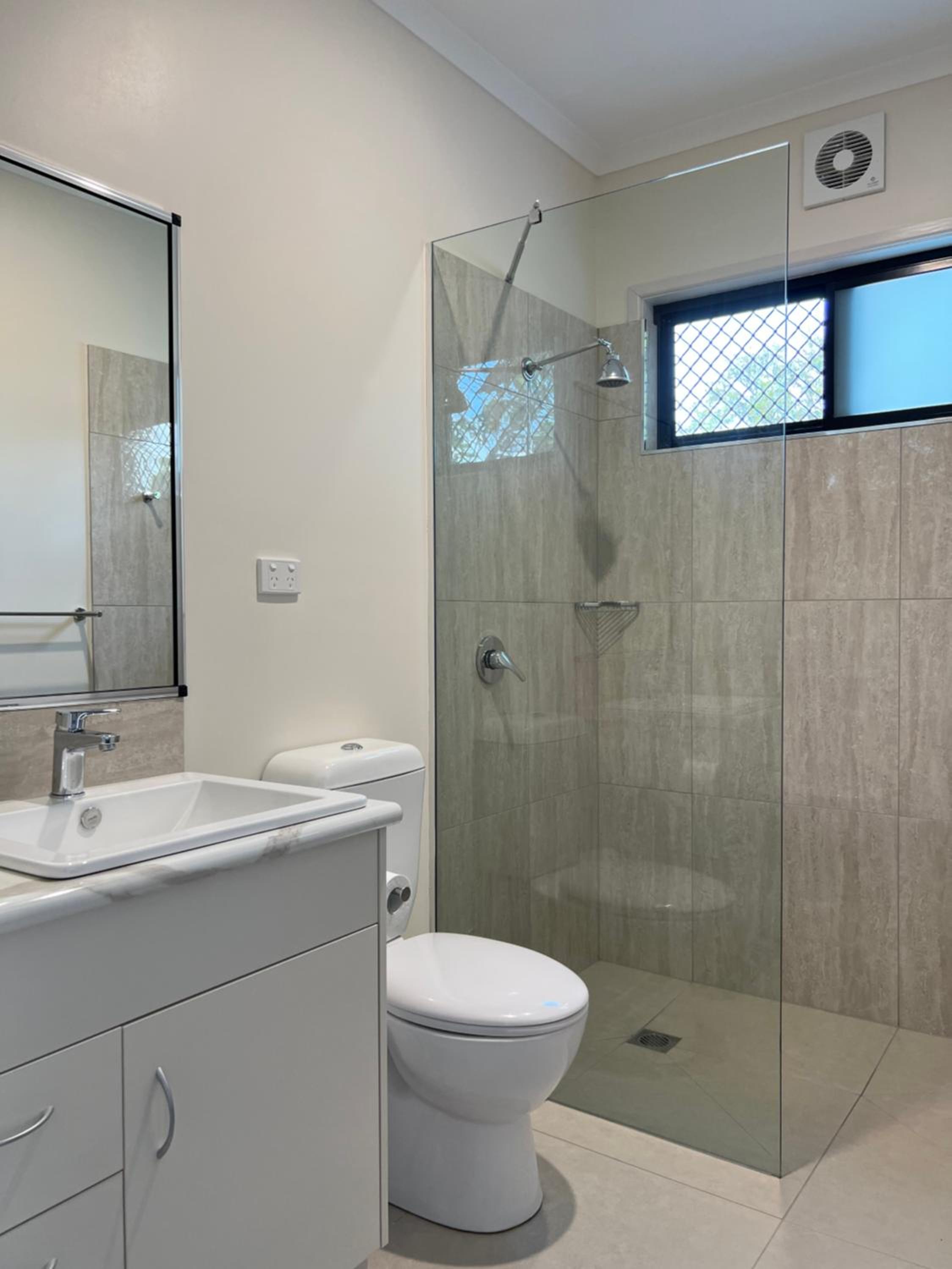 The Orchid Suite - 2 Bed 1 Bath Apartment in Cooktown