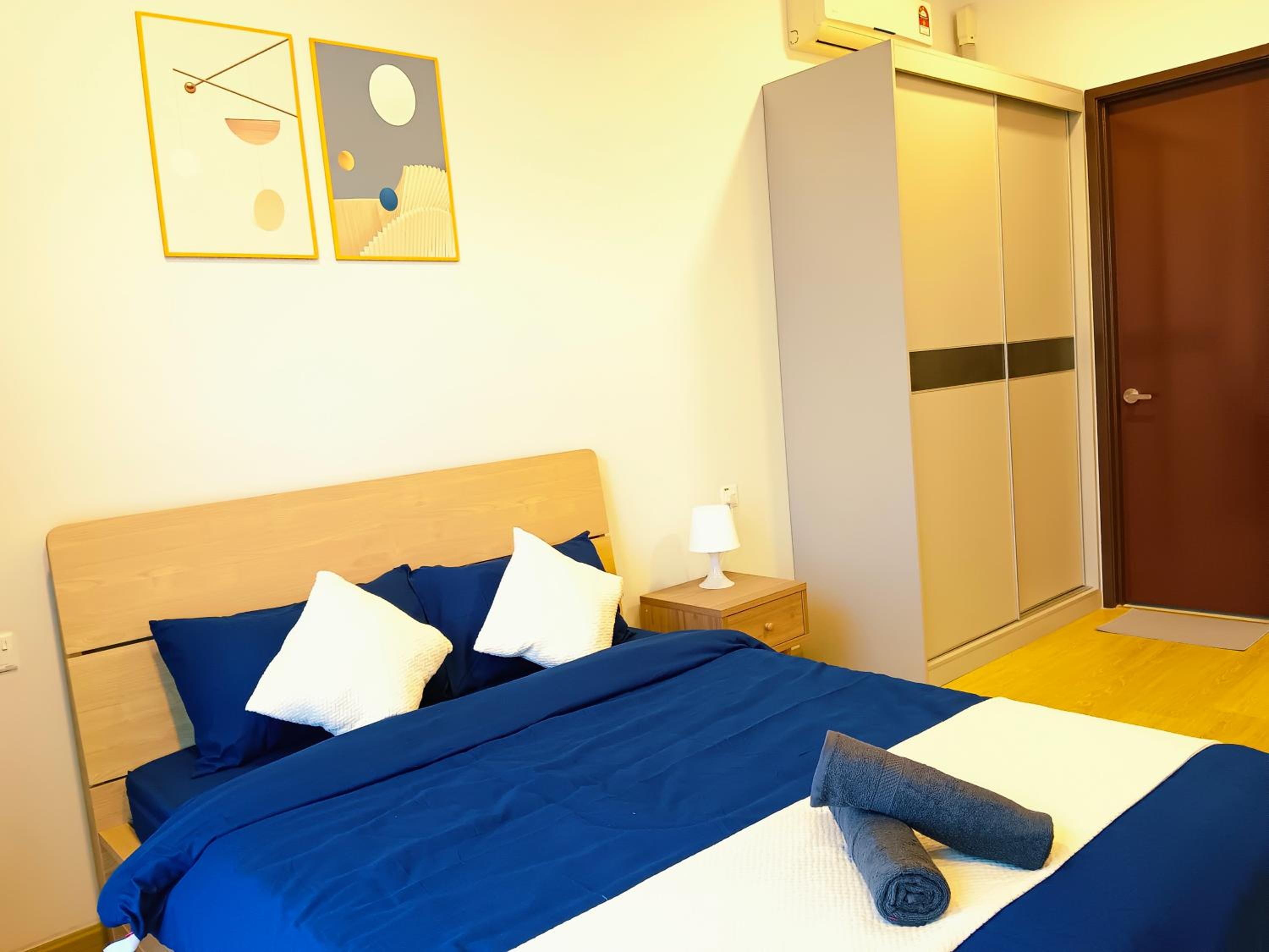 Danga Suite full Sea View, 7 min to CIQ,3BR 8 PAX, Royal stand, By Hint