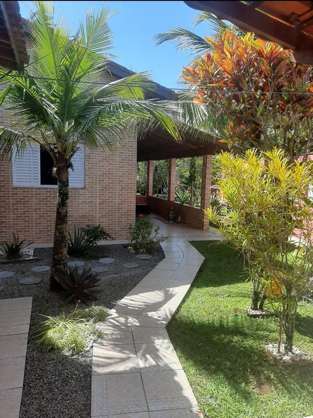 Casa de praia Jequitiba, 50 metros do mar com piscina!!ITANHAÉM!