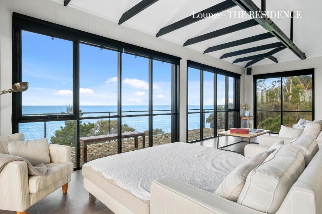 Hamptons on the Bay