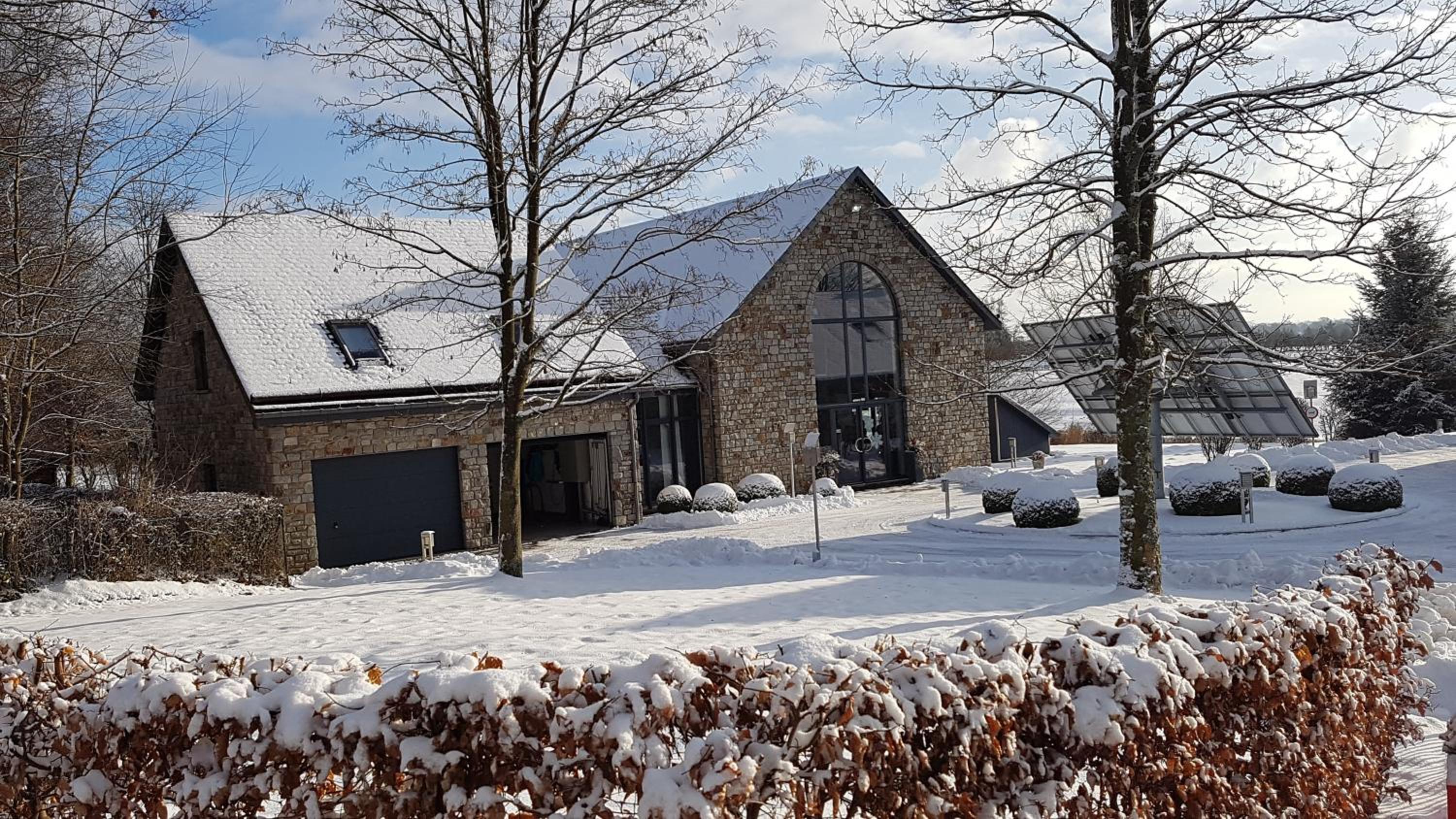 Oxygen House, long weekend special