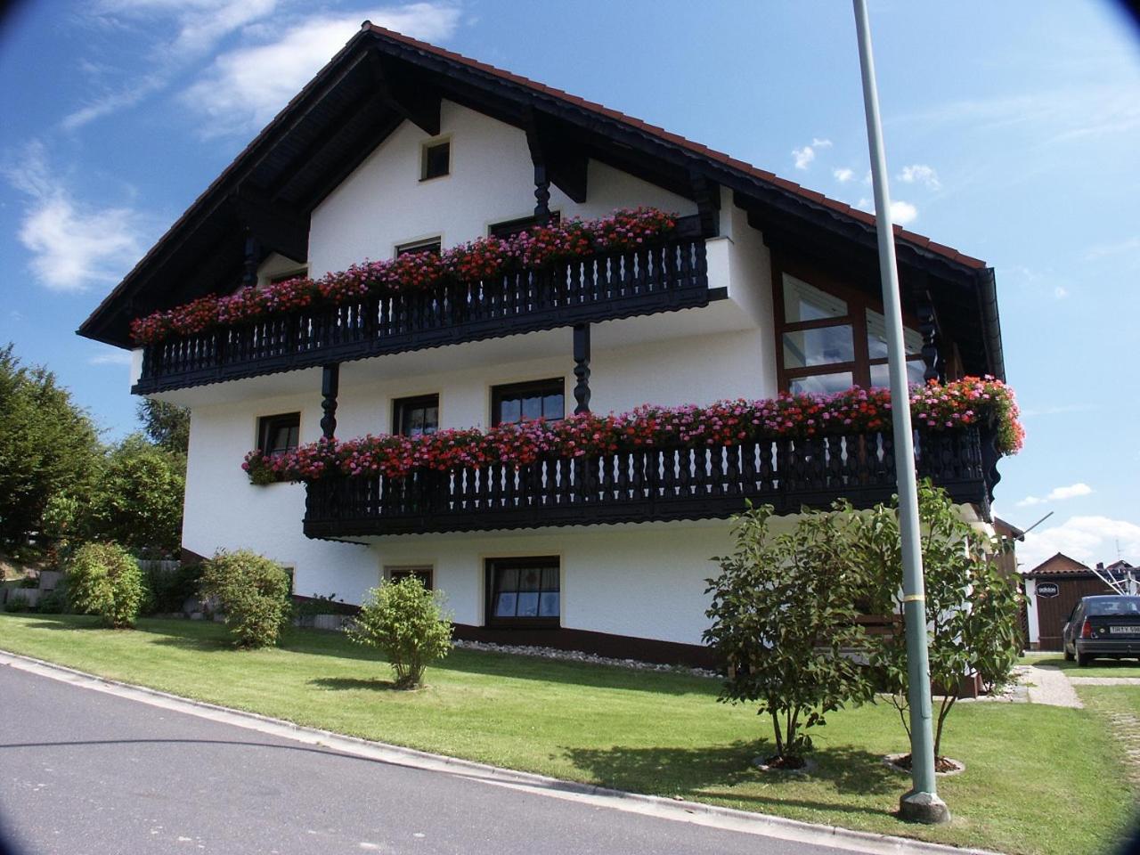 Ferienwohnungen Haus Resi