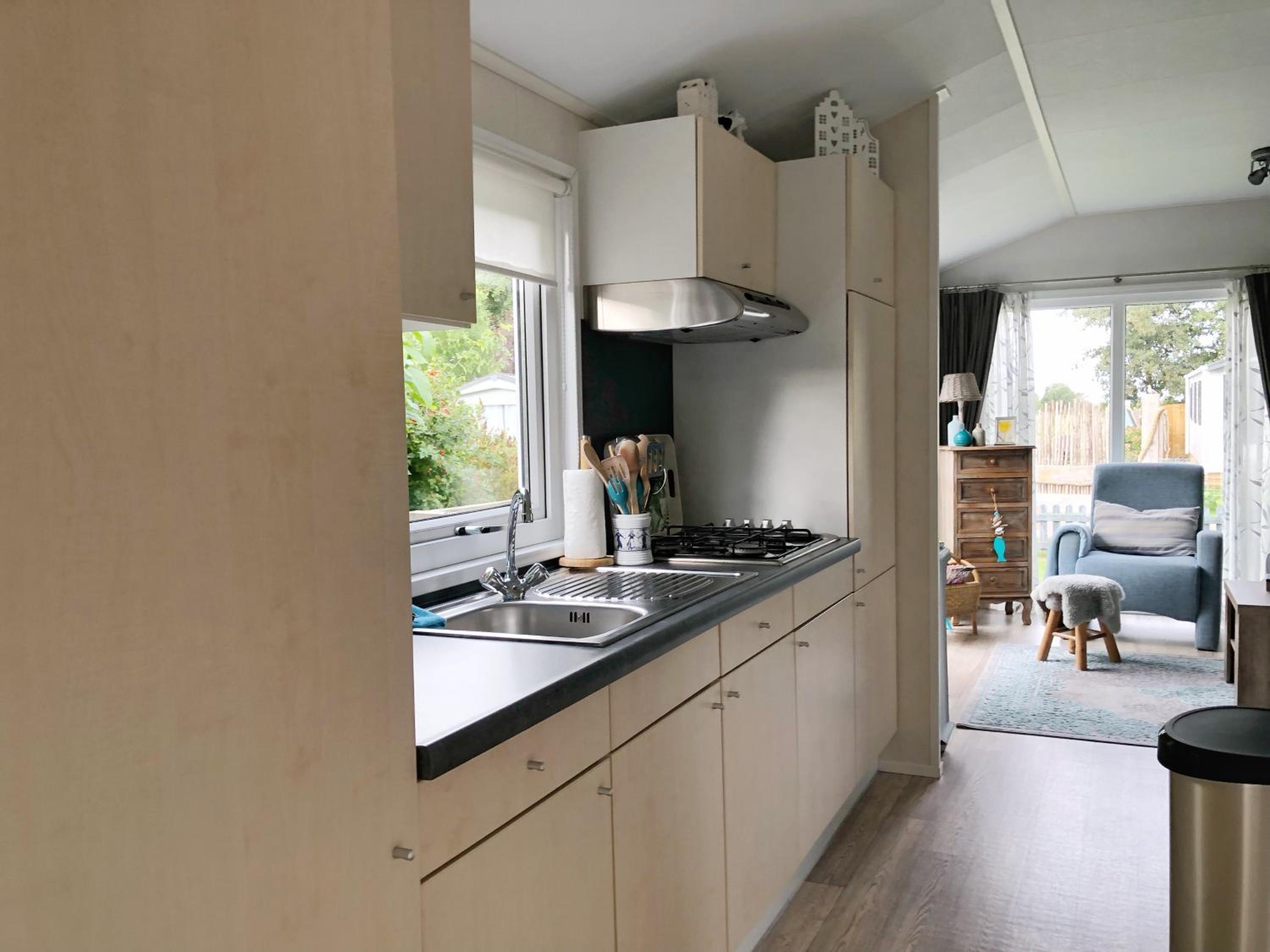 Chalet 511 op Recreatiepark De Wielen view 4