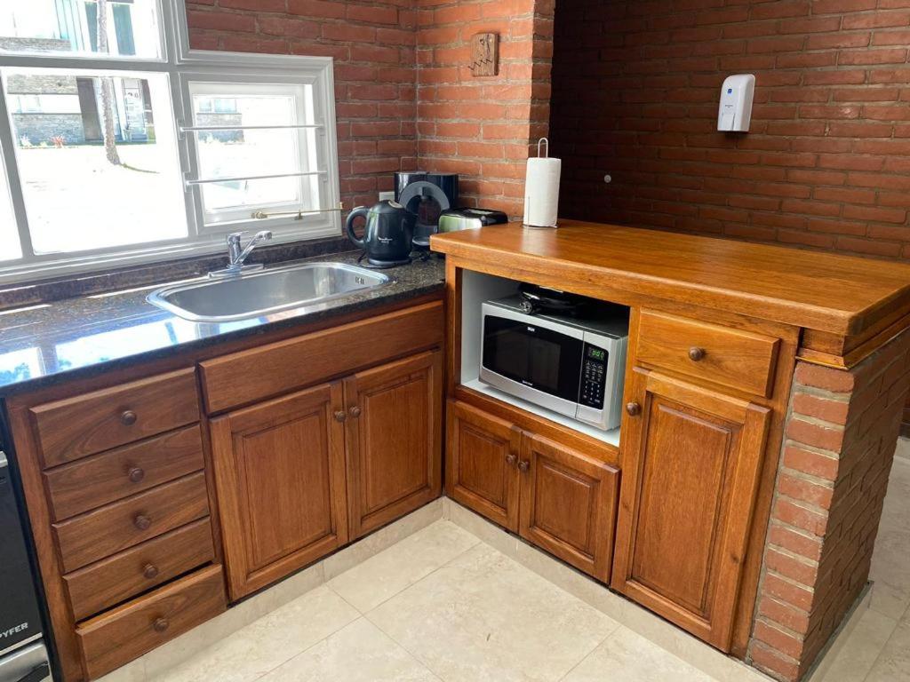 Punta Cerezo Apart