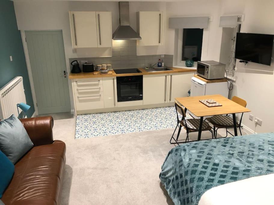 Hideaway between Coast and Moors in a beautiful Village apartment view 2
