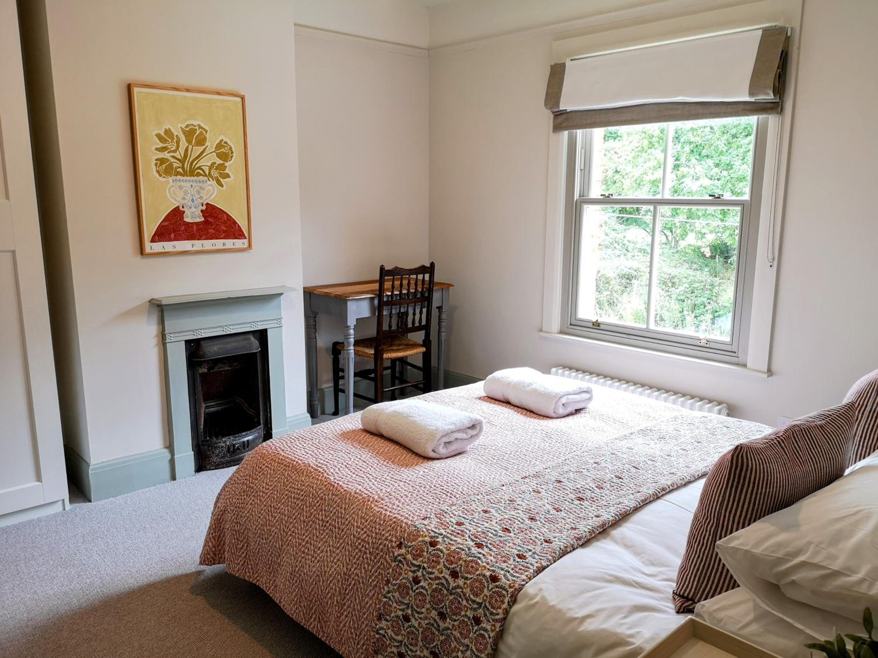 Stunning New Forest Cottage close to Paultons Park view 3
