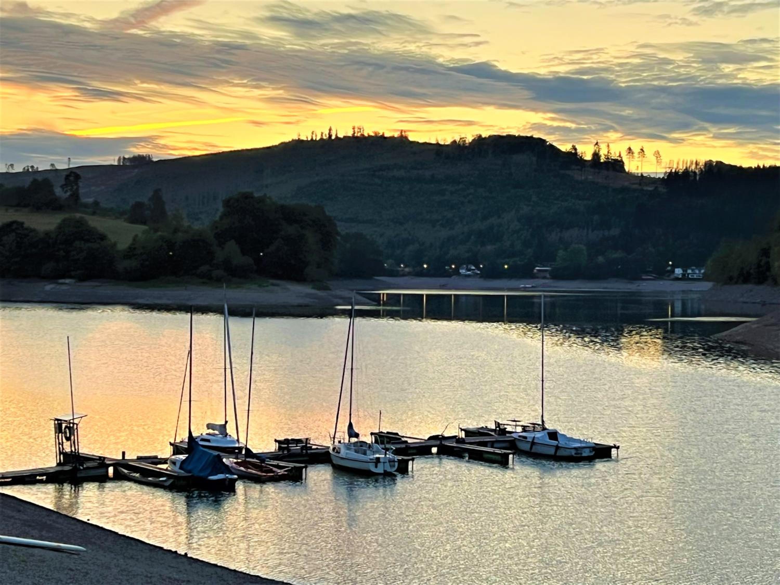 Ferienhaus direkt am Diemelsee-Heringhausen-Willingen-Toplage-Sauna-3 Schlafzimmer-2 Terrassen-109 qm-incl Wäsche