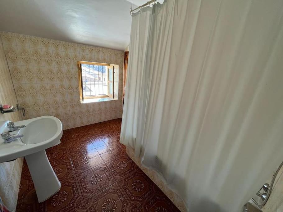 Casa Béjar, Tranquila casa con chimenea, patios, junto a la piscina view 4