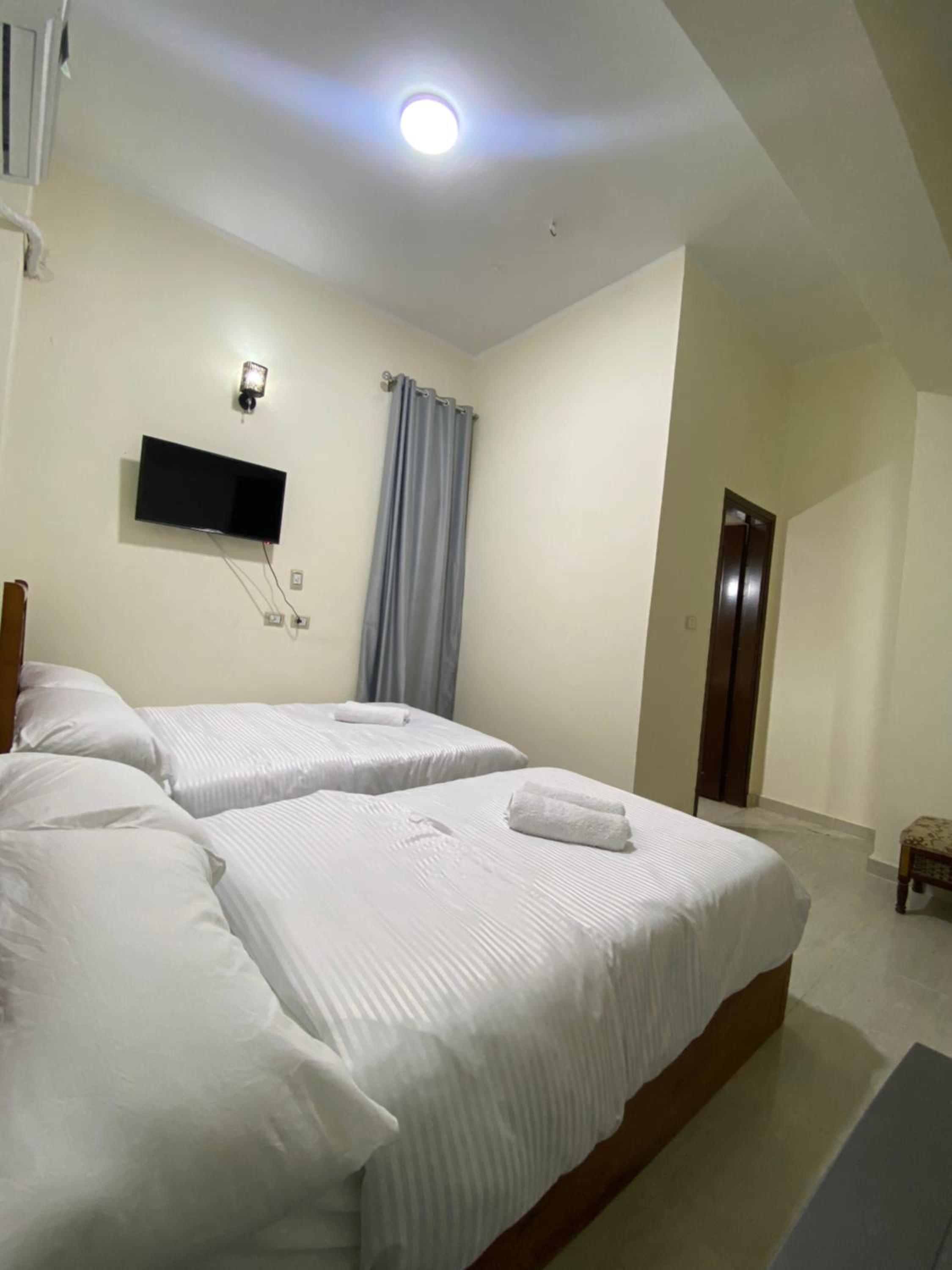 Sneferu Hotel