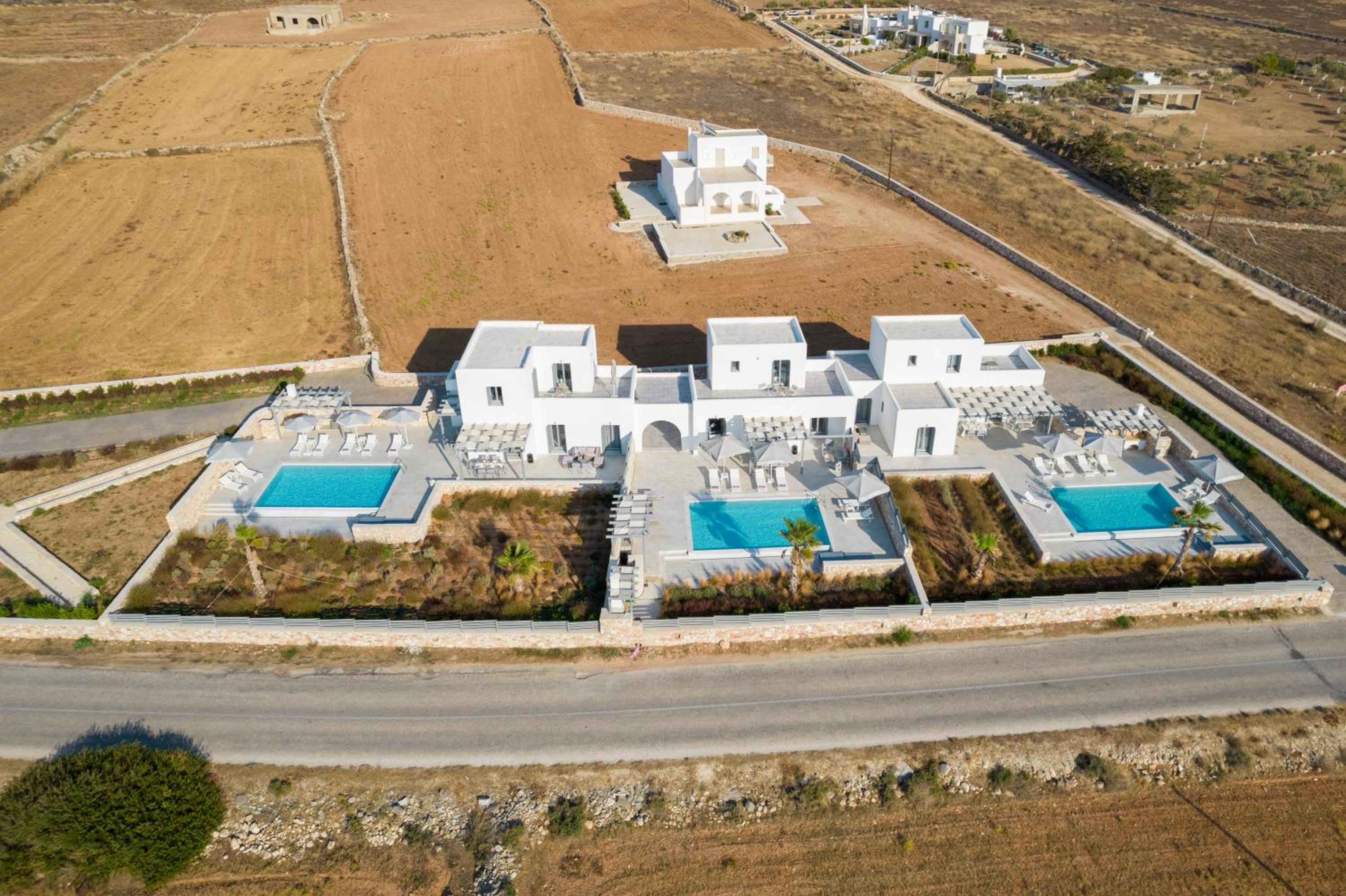 Hotel Blue diamonds villas Paros - Image 1