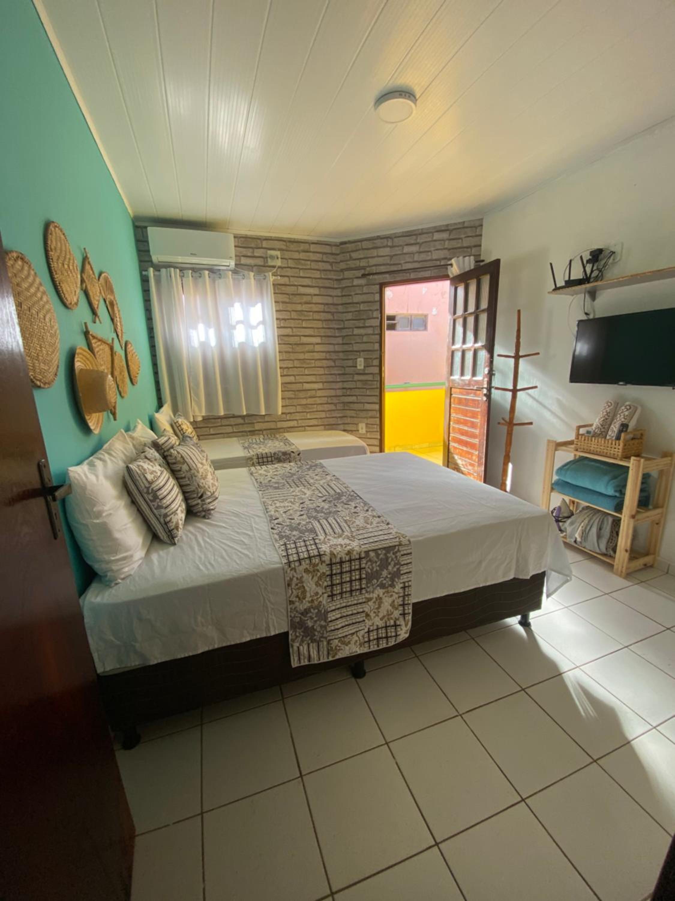 Duplex em condomínio no Barra Mar