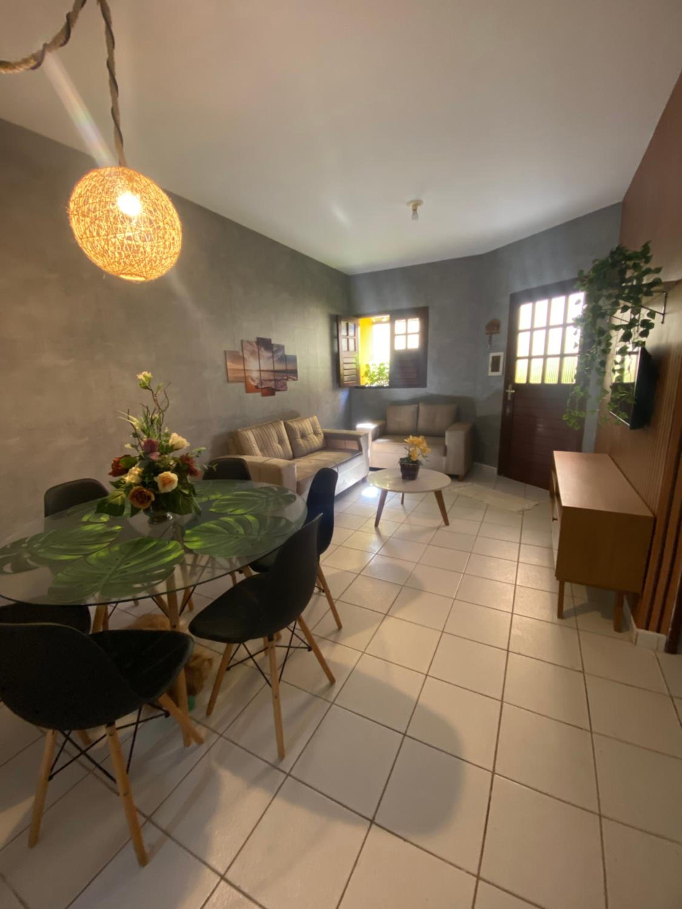 Duplex em condomínio no Barra Mar
