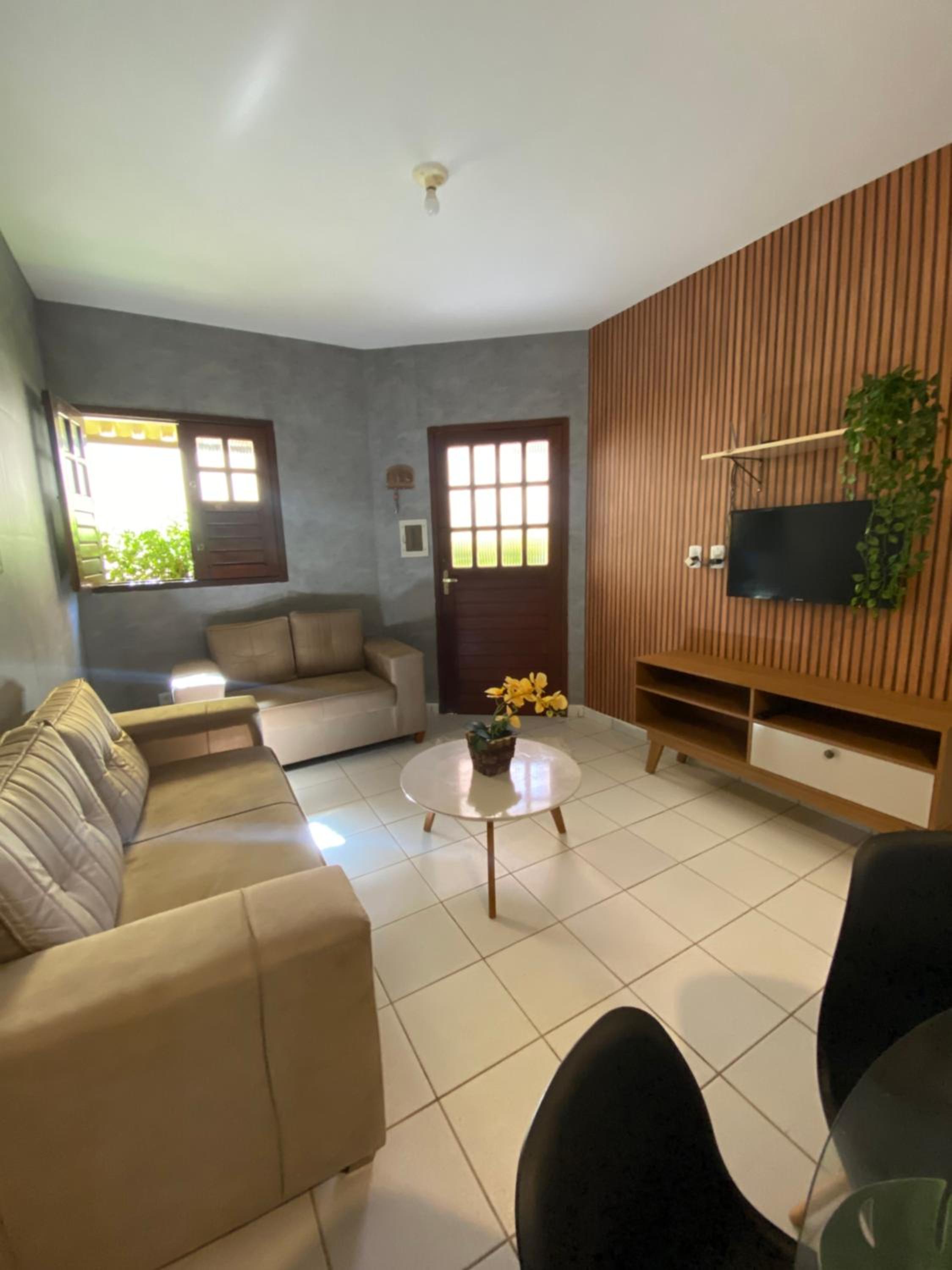 Duplex em condomínio no Barra Mar
