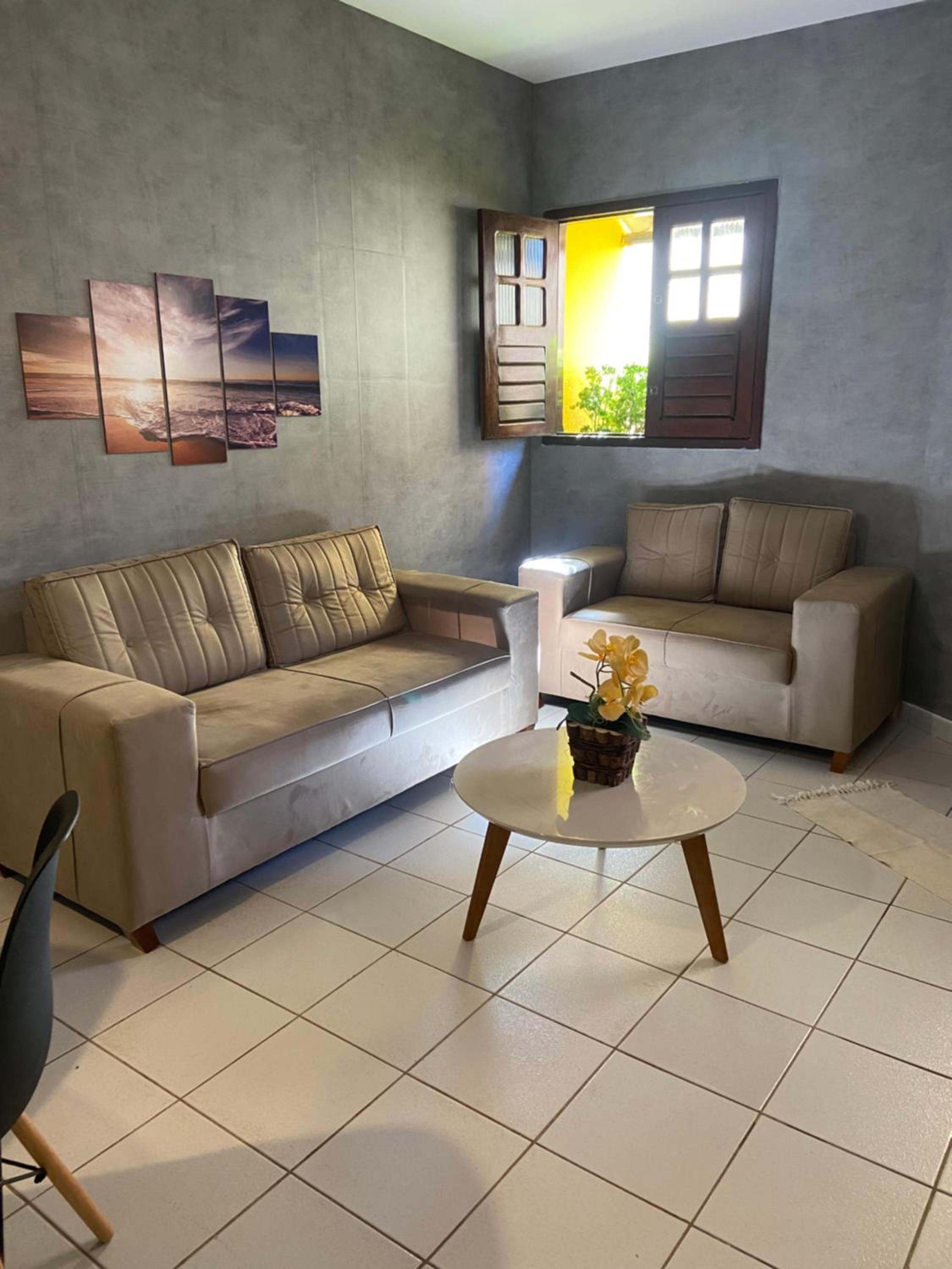 Duplex em condomínio no Barra Mar