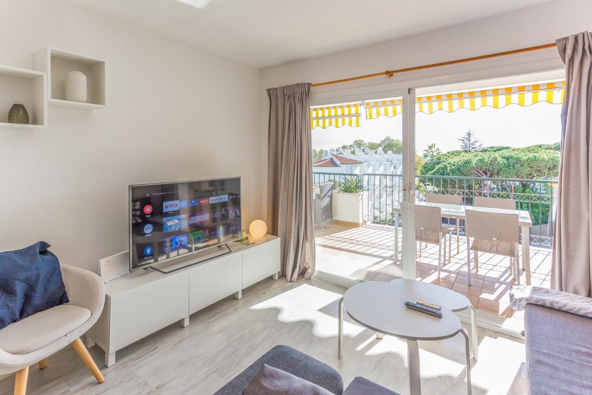 Gran Calahonda 2BR 2BA with terrace WIFI/AC/POOL view 4