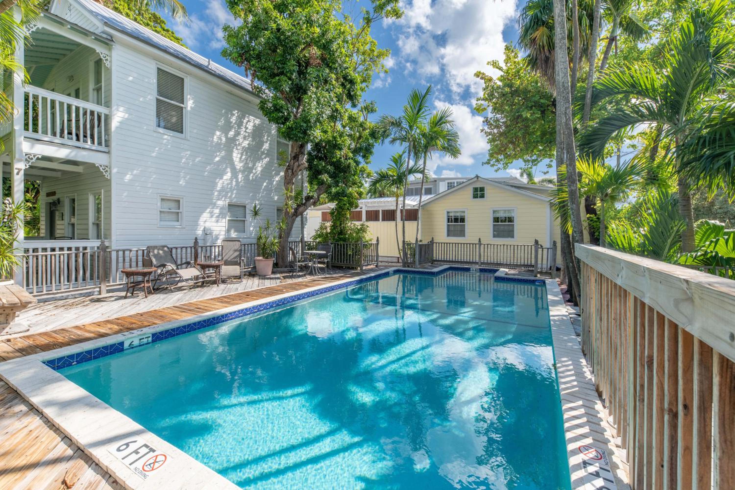 *New Listing* Cozy Key West Hideaway in Old Town with a pool view 4
