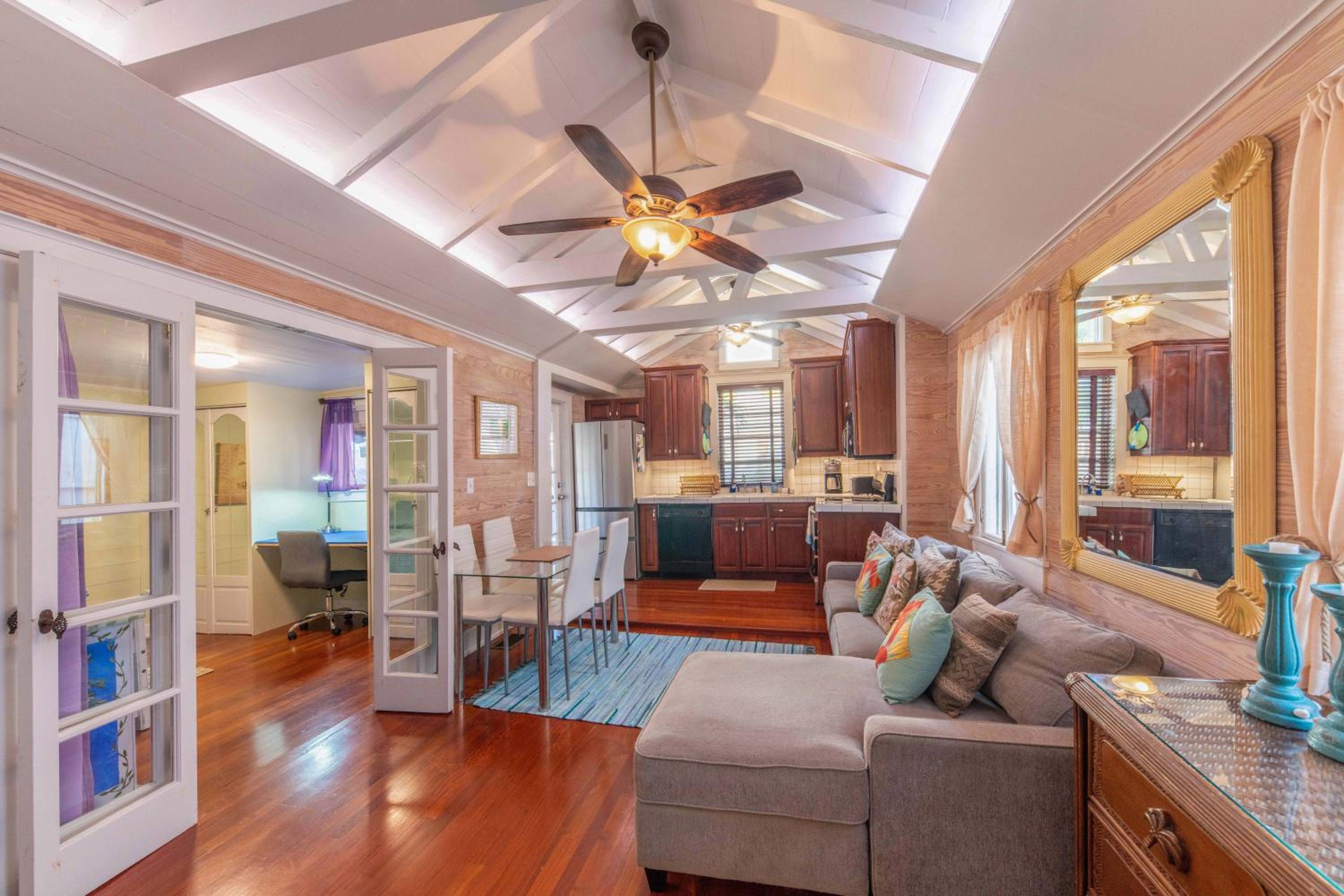 *New Listing* Cozy Key West Hideaway in Old Town with a pool view 2