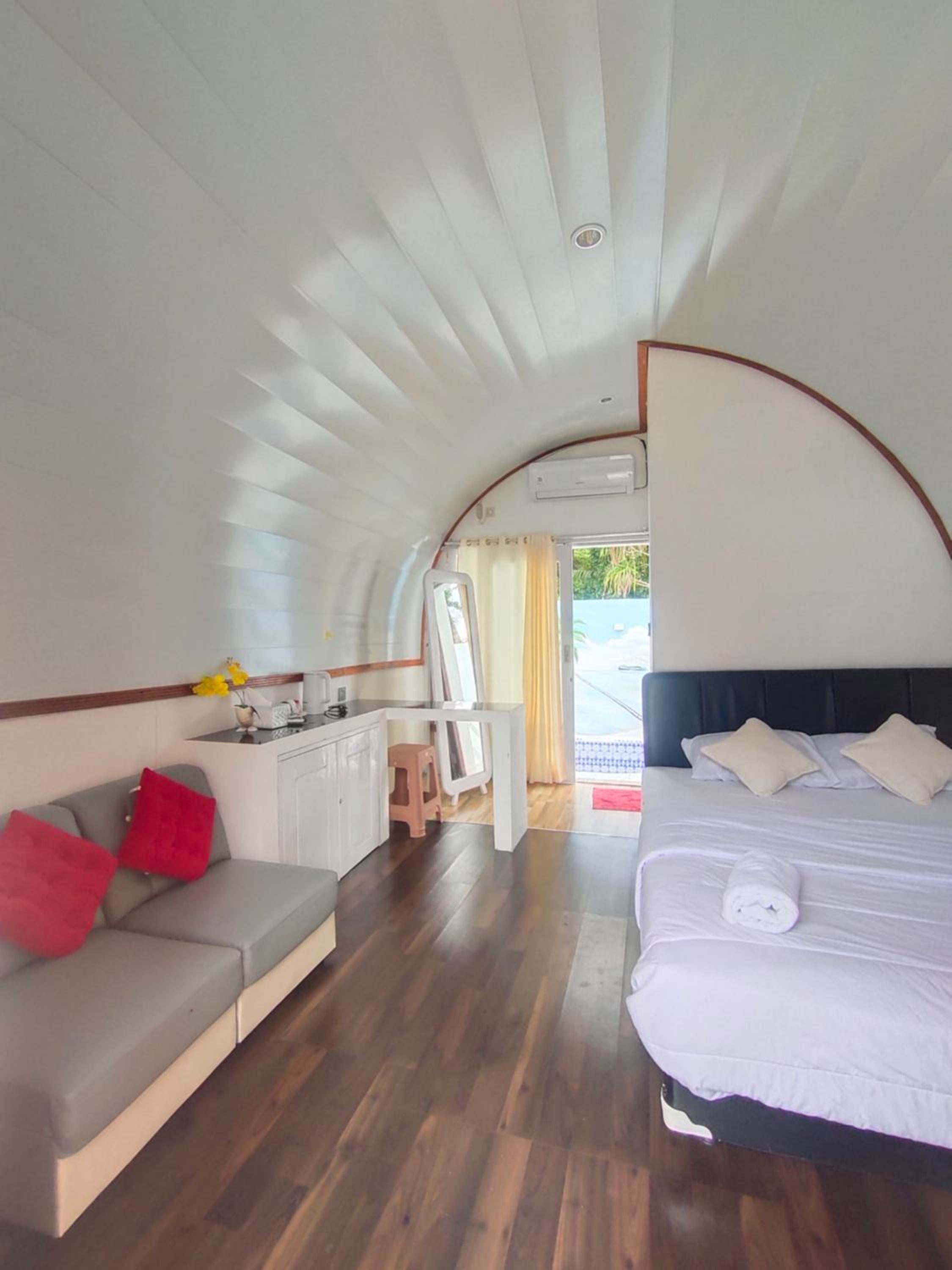 hotel room