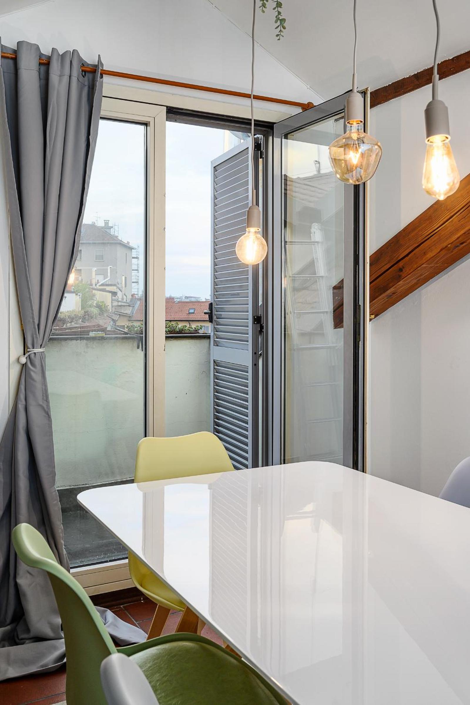 [Duomo - Pt.Romana - Bocconi] Top Floor Apartment